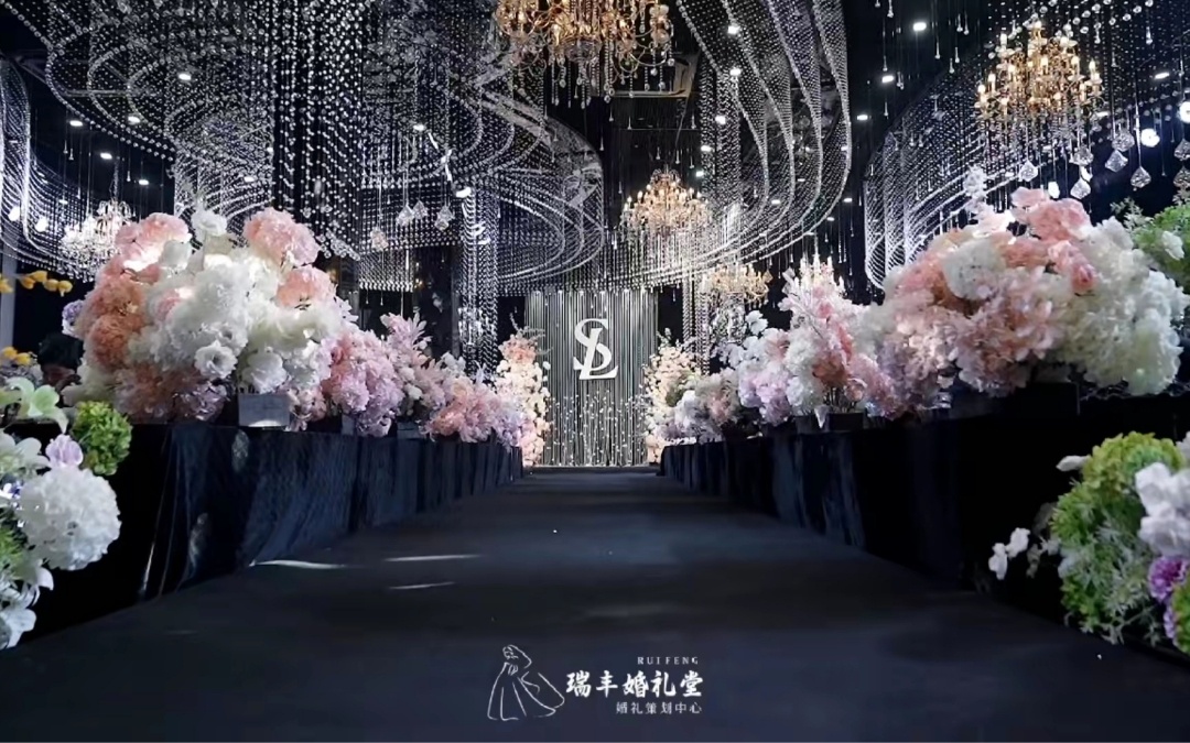 柔粉晕染澄澈水晶