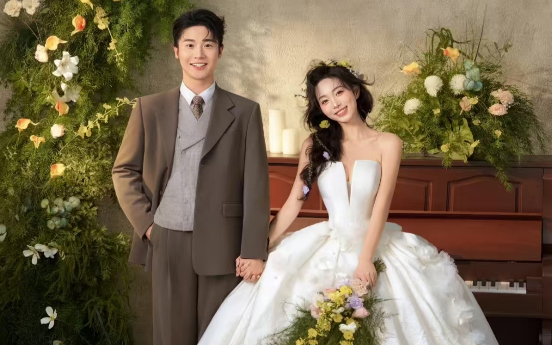 花海室內(nèi)婚紗照