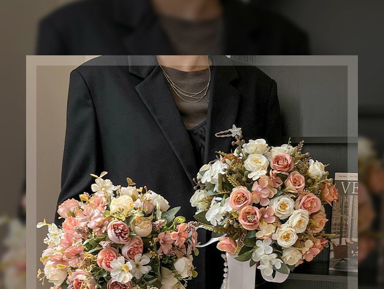 【仿真手捧花】欧式轻奢高级仿生花仿真手捧花