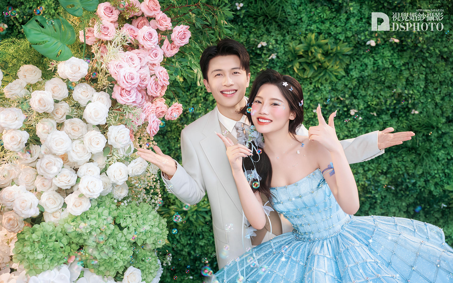 被花海和偏愛包圍啦??這組藍(lán)紗森系婚紗照絕絕子