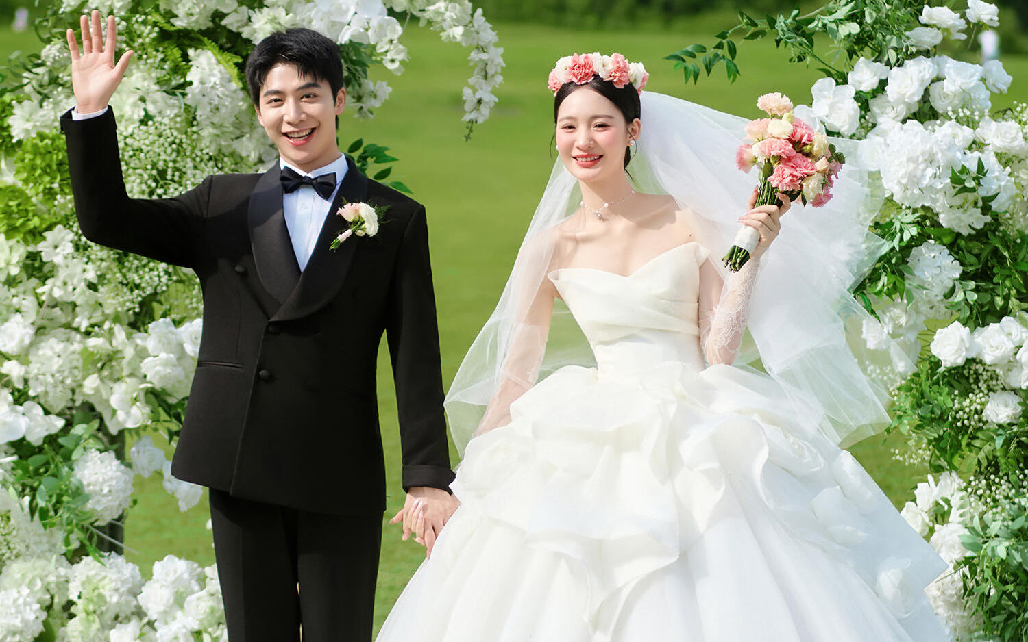 心动预警💓被这组森系纪实婚纱照迷住啦~