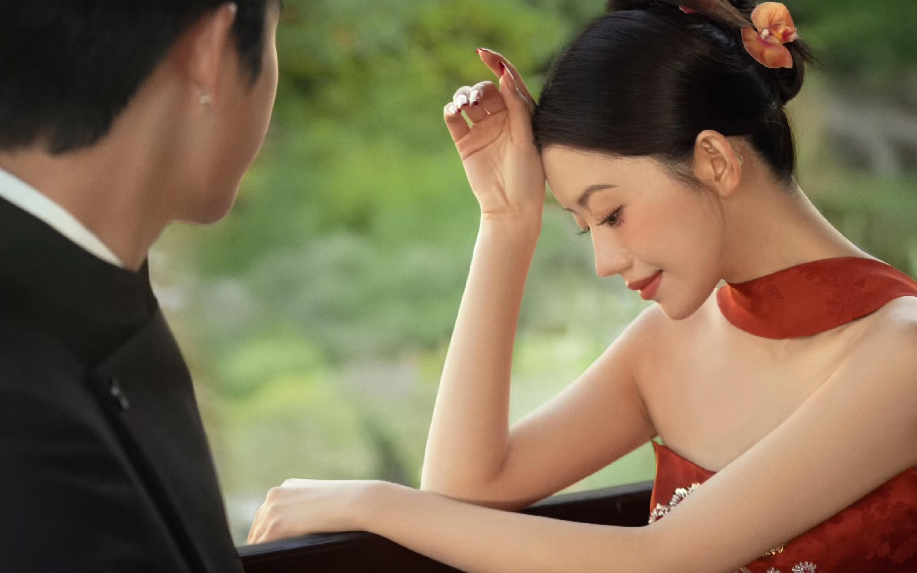 红韵东方丨美出圈的新中式园林婚纱照
