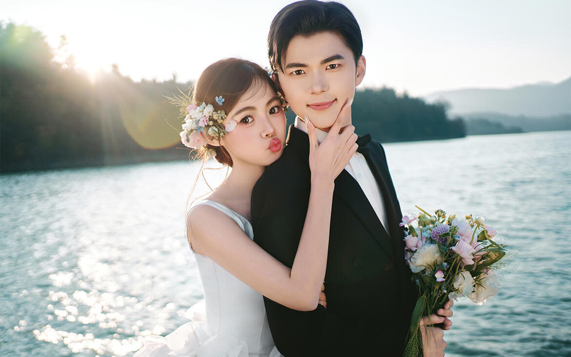 湖邊藍調(diào)婚紗照 連空氣里都是溫柔的