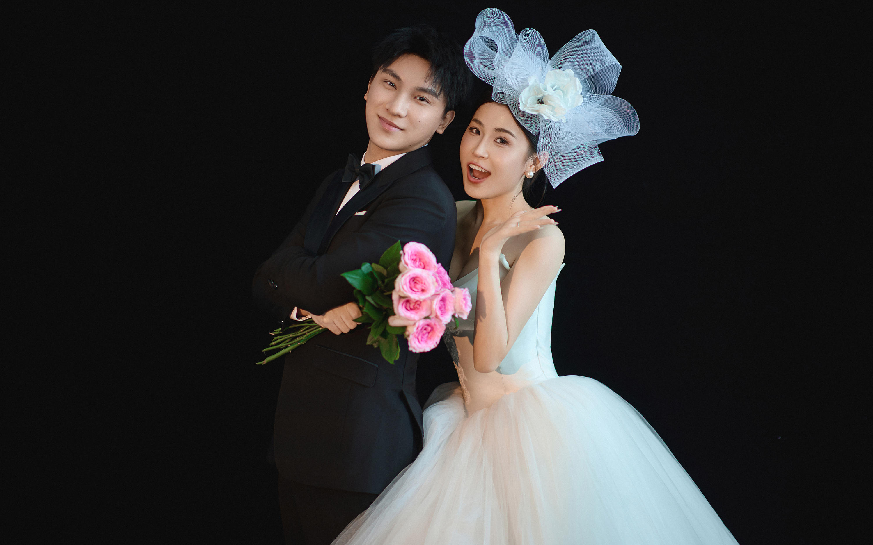 这么美的婚纱照总要来一组吧💖少女心爆棚~