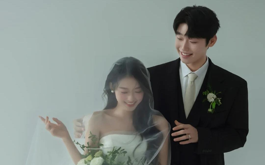 简约婚纱照！