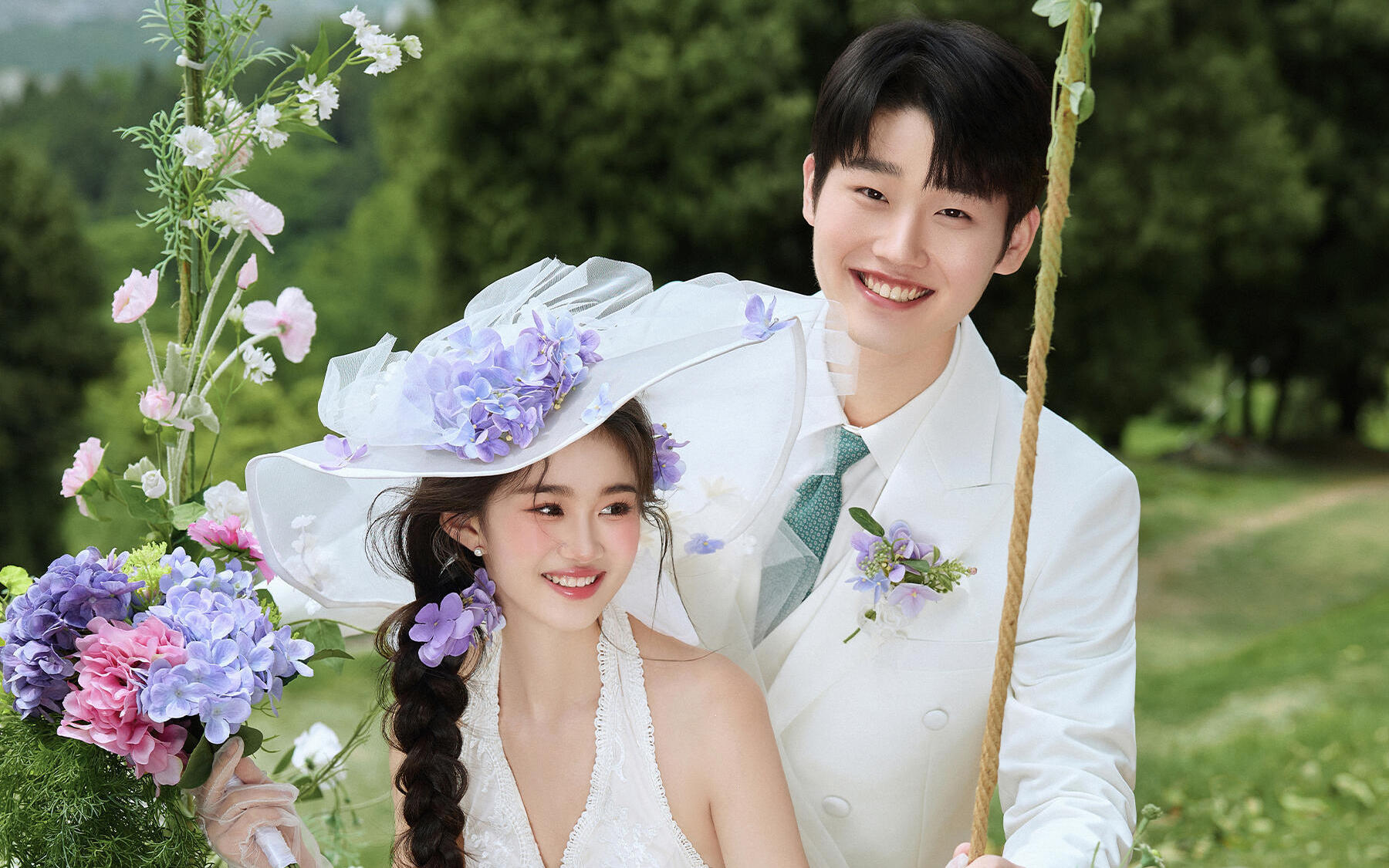 水灵灵的法式少女感婚纱照~是心动的感觉吖
