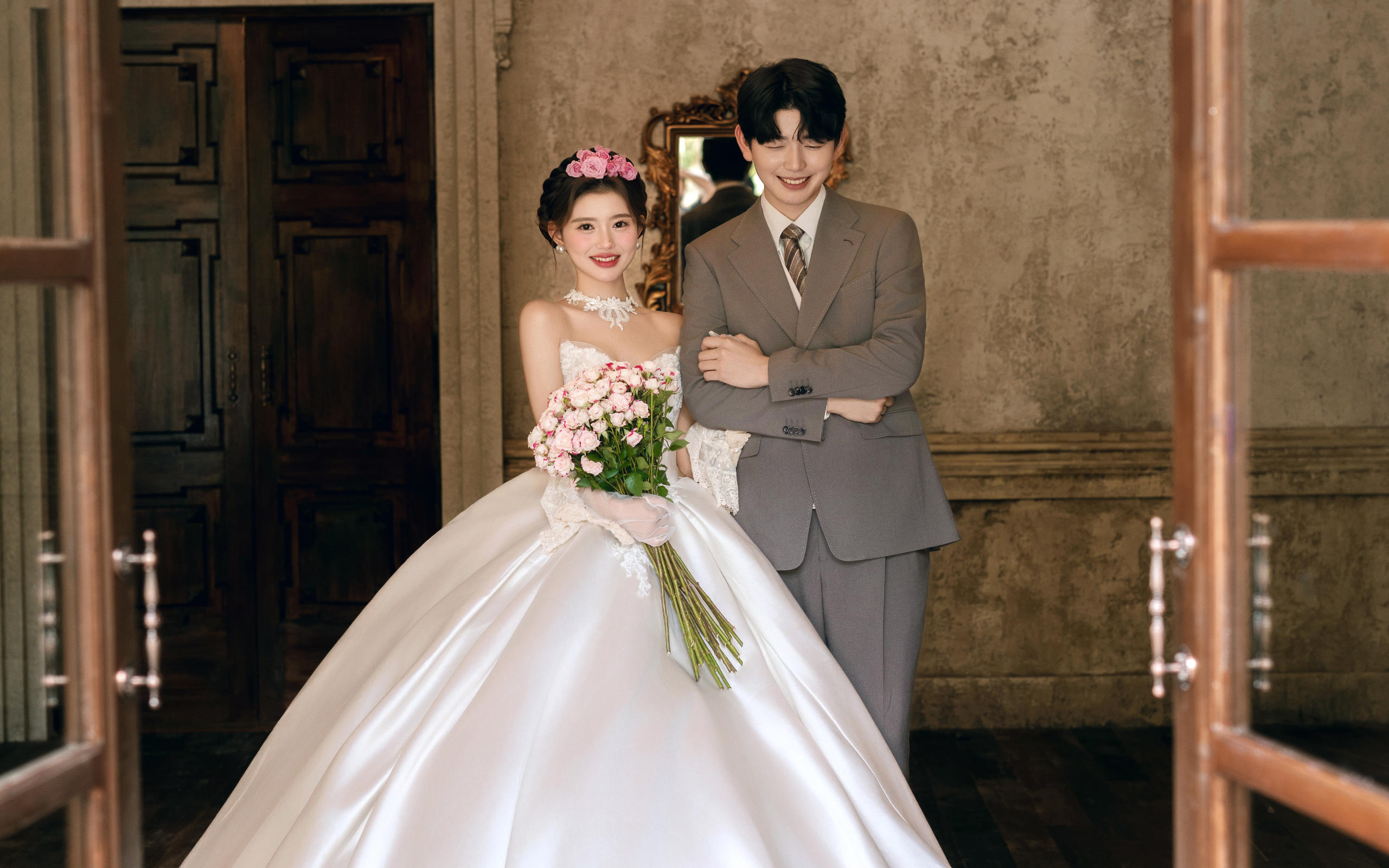 實在愛瘋了 “安妮公主” 古董婚紗呀