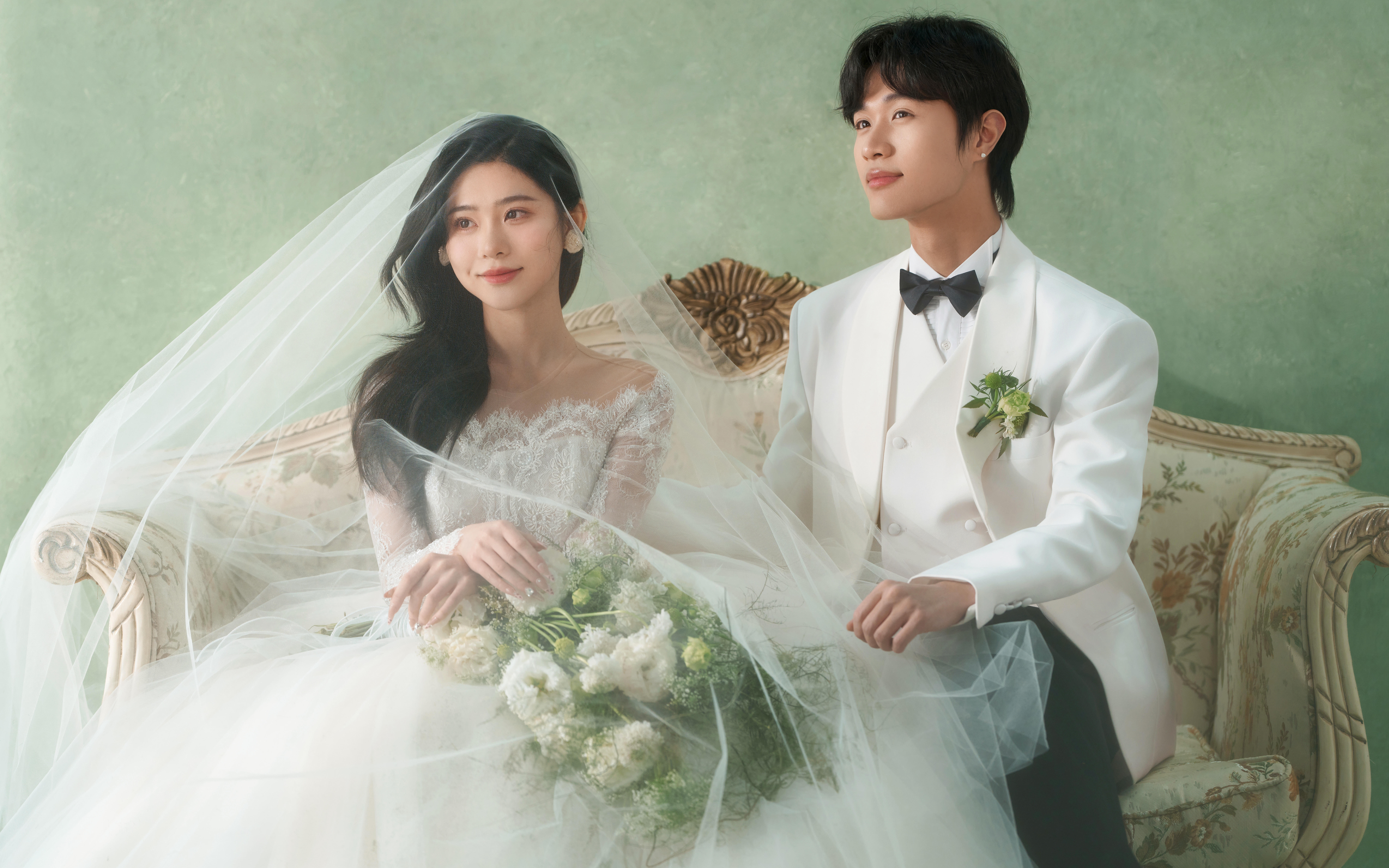 点拍率99％的绿色油画婚纱照