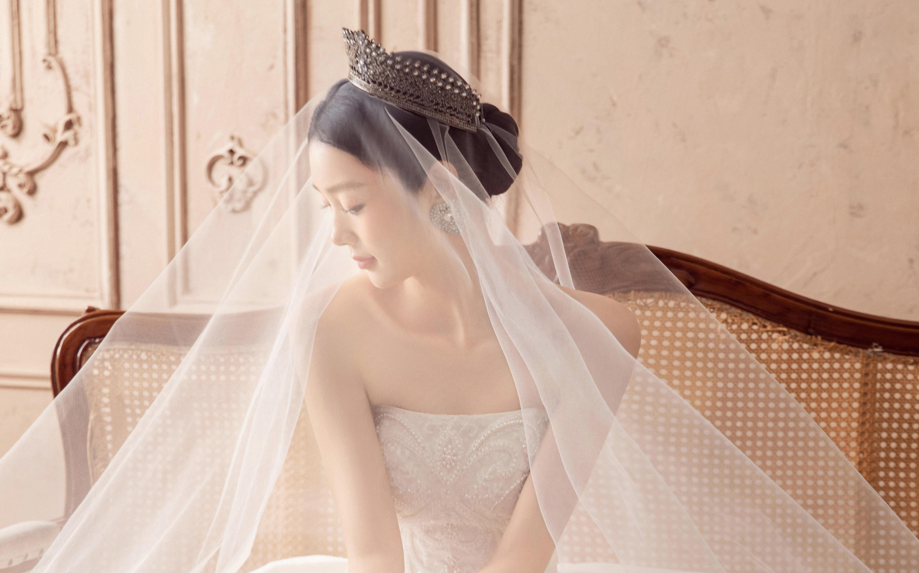 【壹家摄影】菏泽备婚必看！油画复古婚纱照美出圈