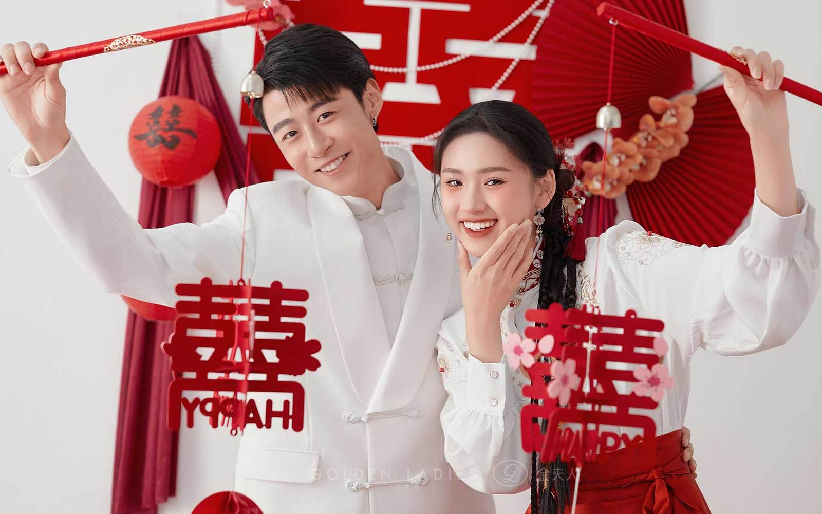 全家都夸！俏皮可爱的新中式喜嫁婚纱照