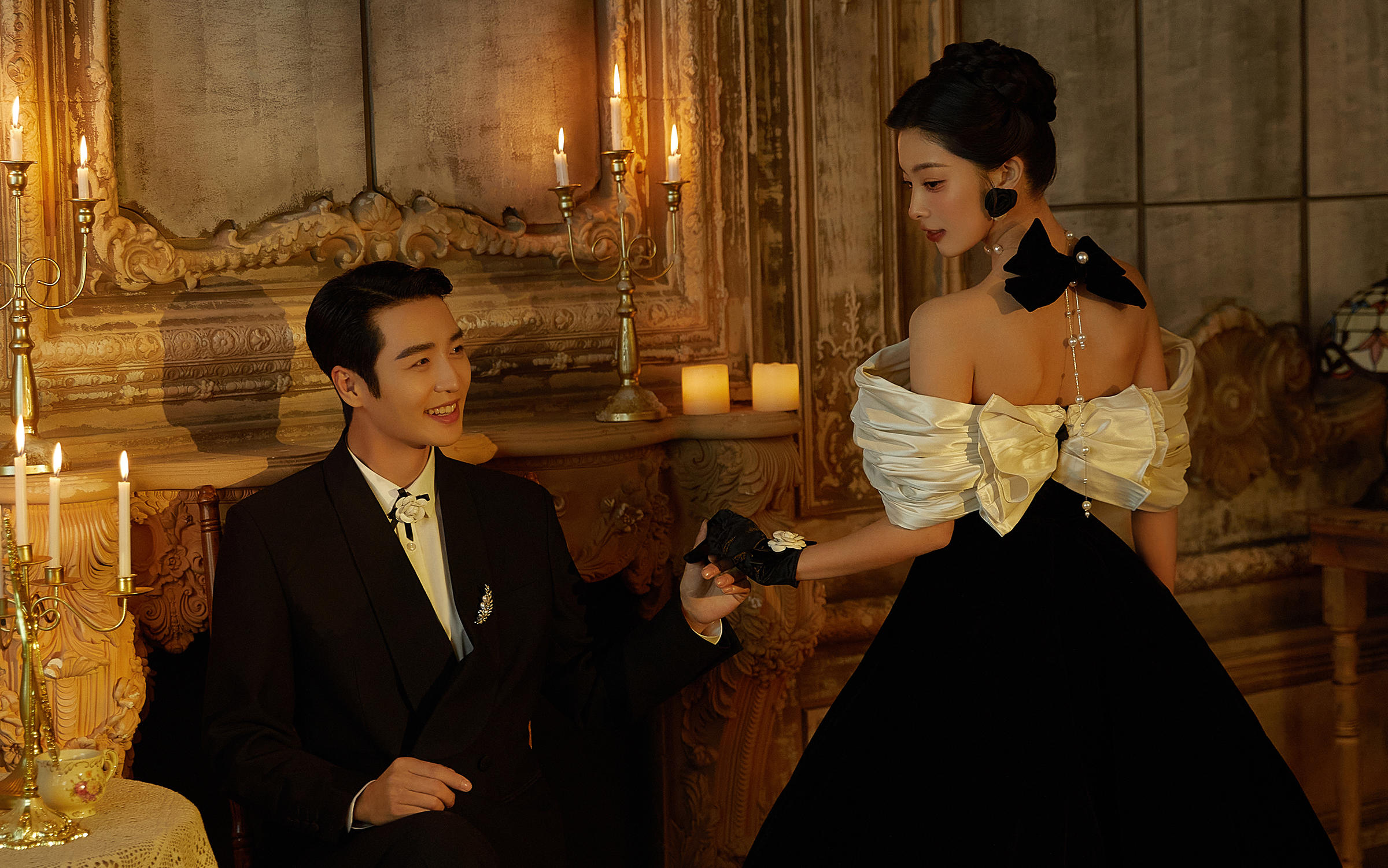 全城熱拍｜ 復古霓虹光影交織，復刻港式浪漫與風情