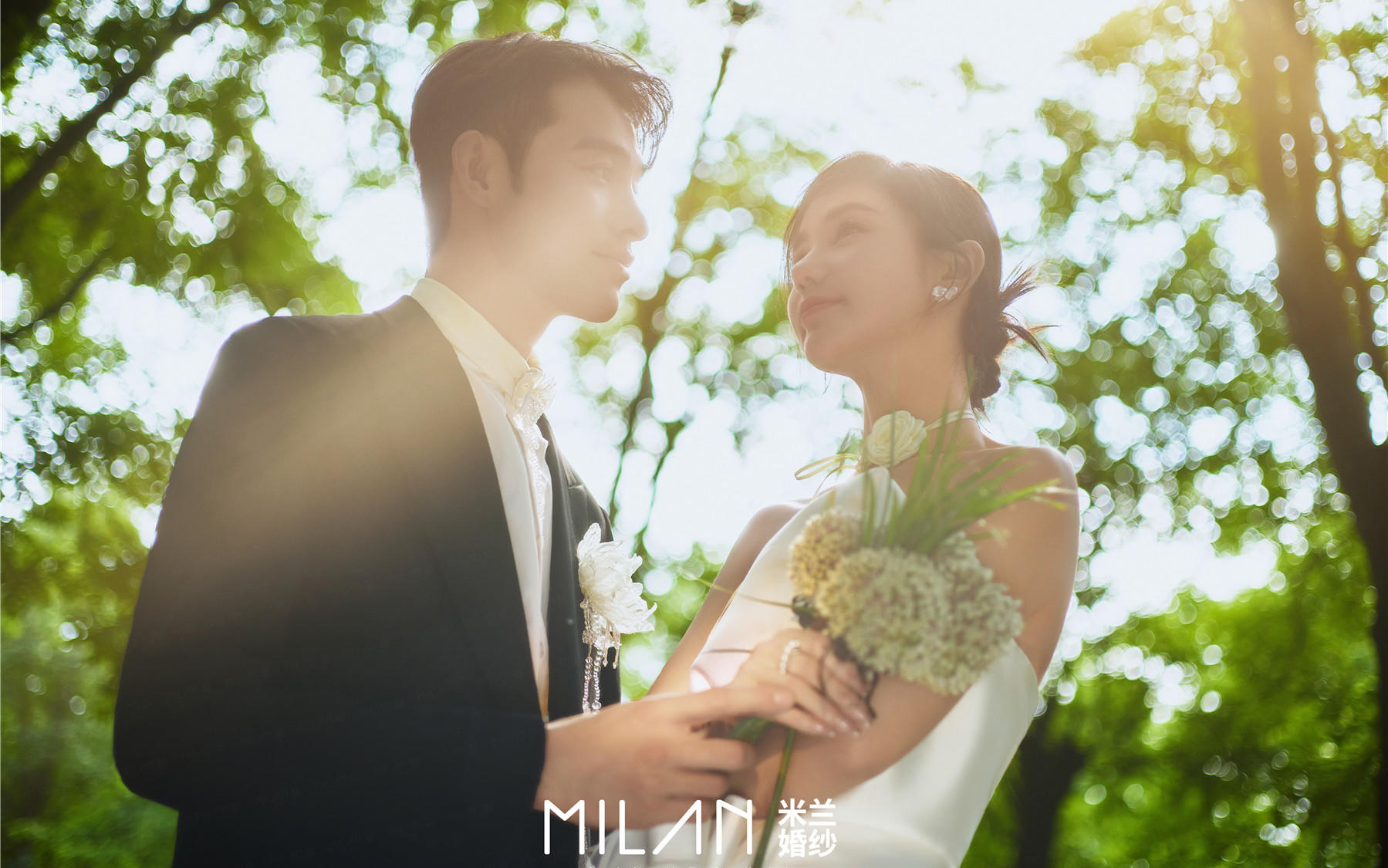 把夏天的风，和我们的爱，都藏进照片里🌿