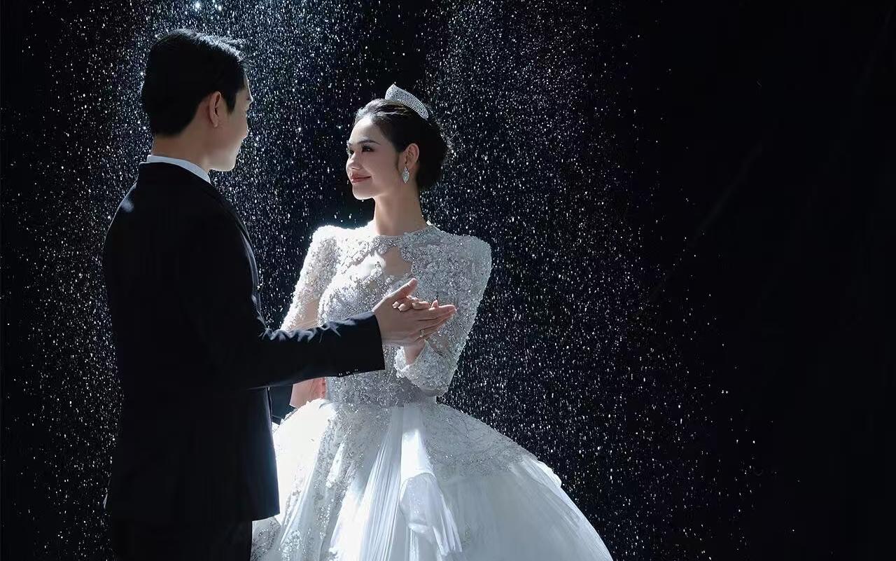 【火爆朋友圈的儀式感婚紗照】