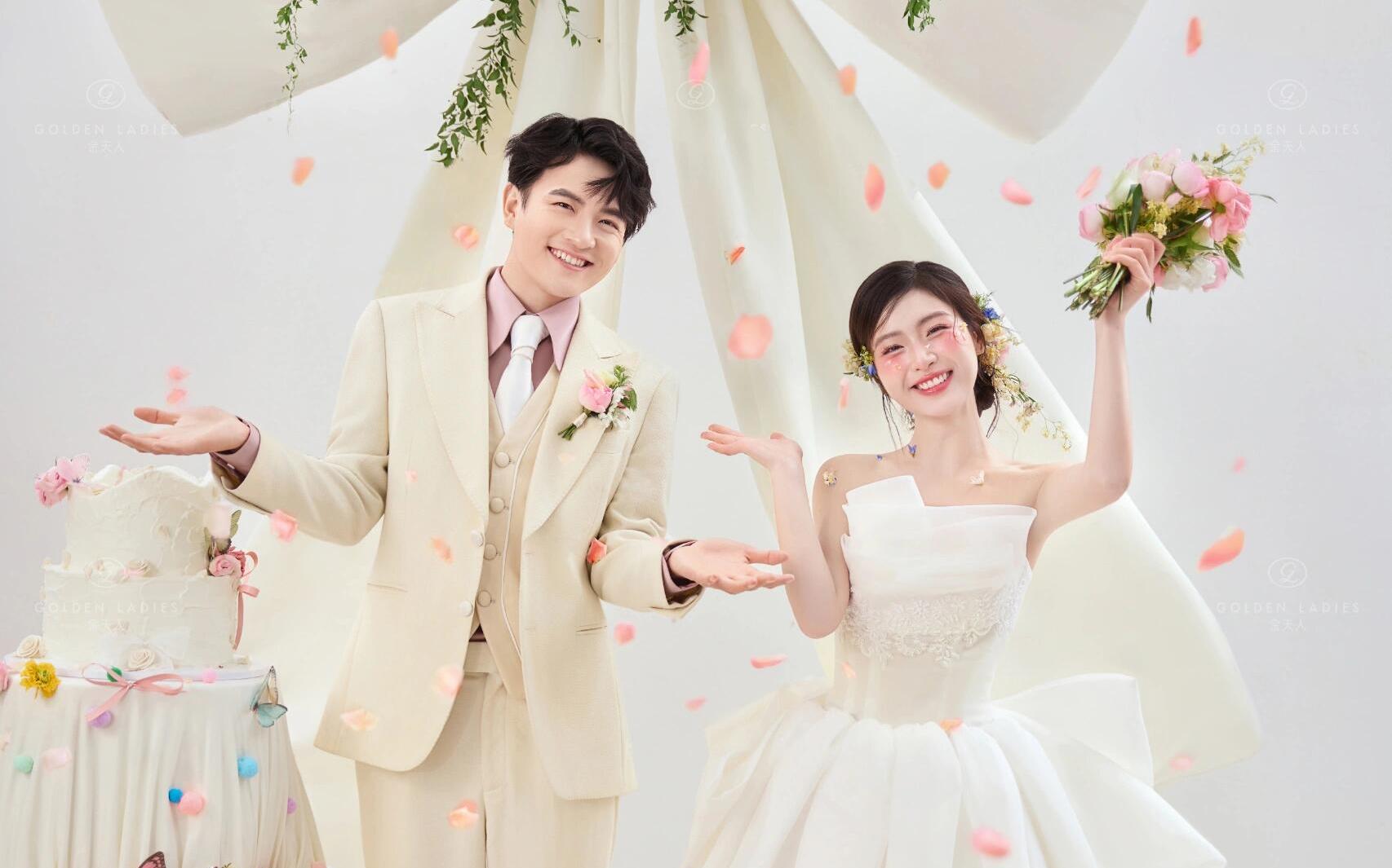 韓式婚紗照??把春天和心動一起系在婚紗上