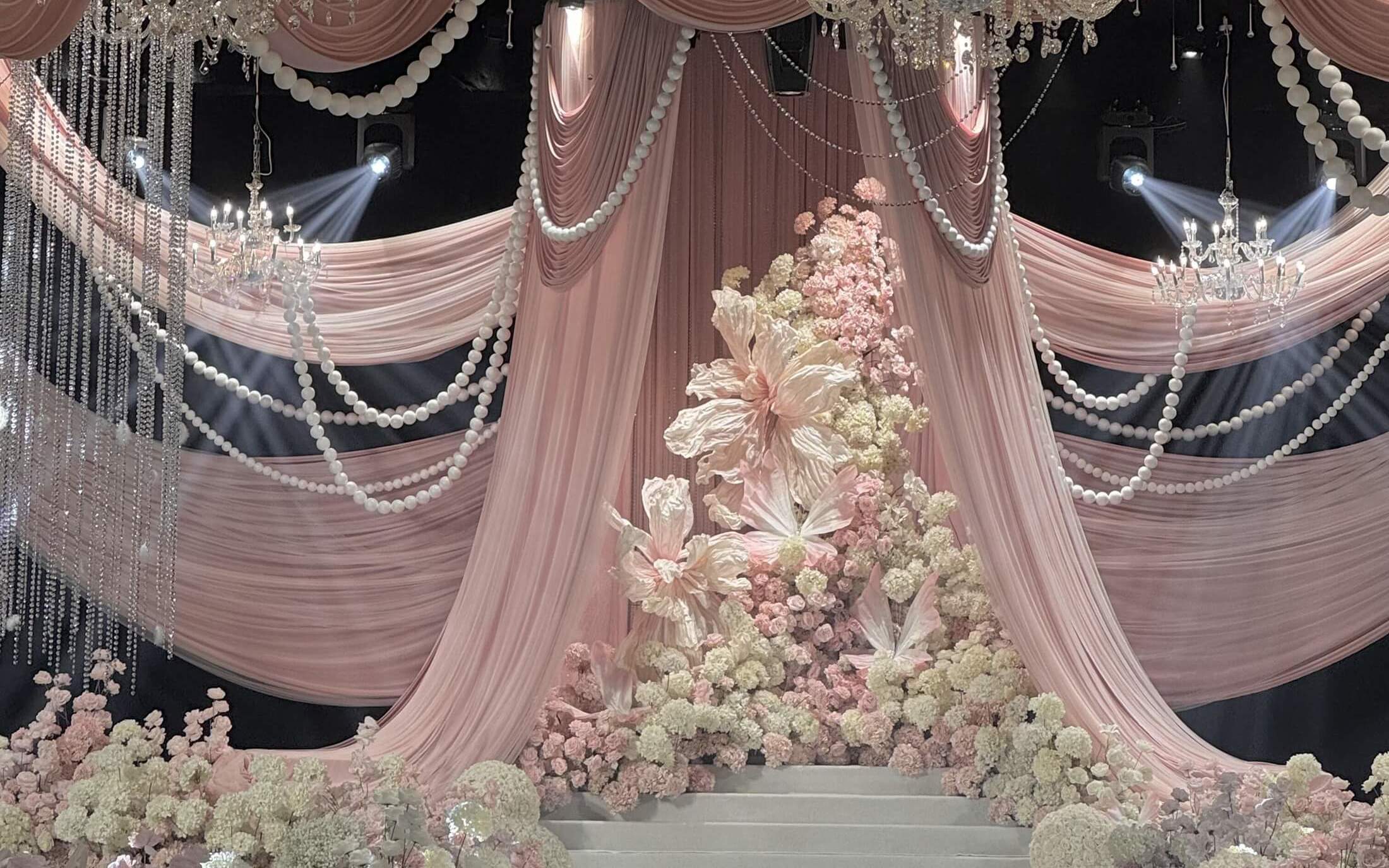 【钟爱一生婚礼】Miu系千金风浪漫水晶灯布幔婚礼