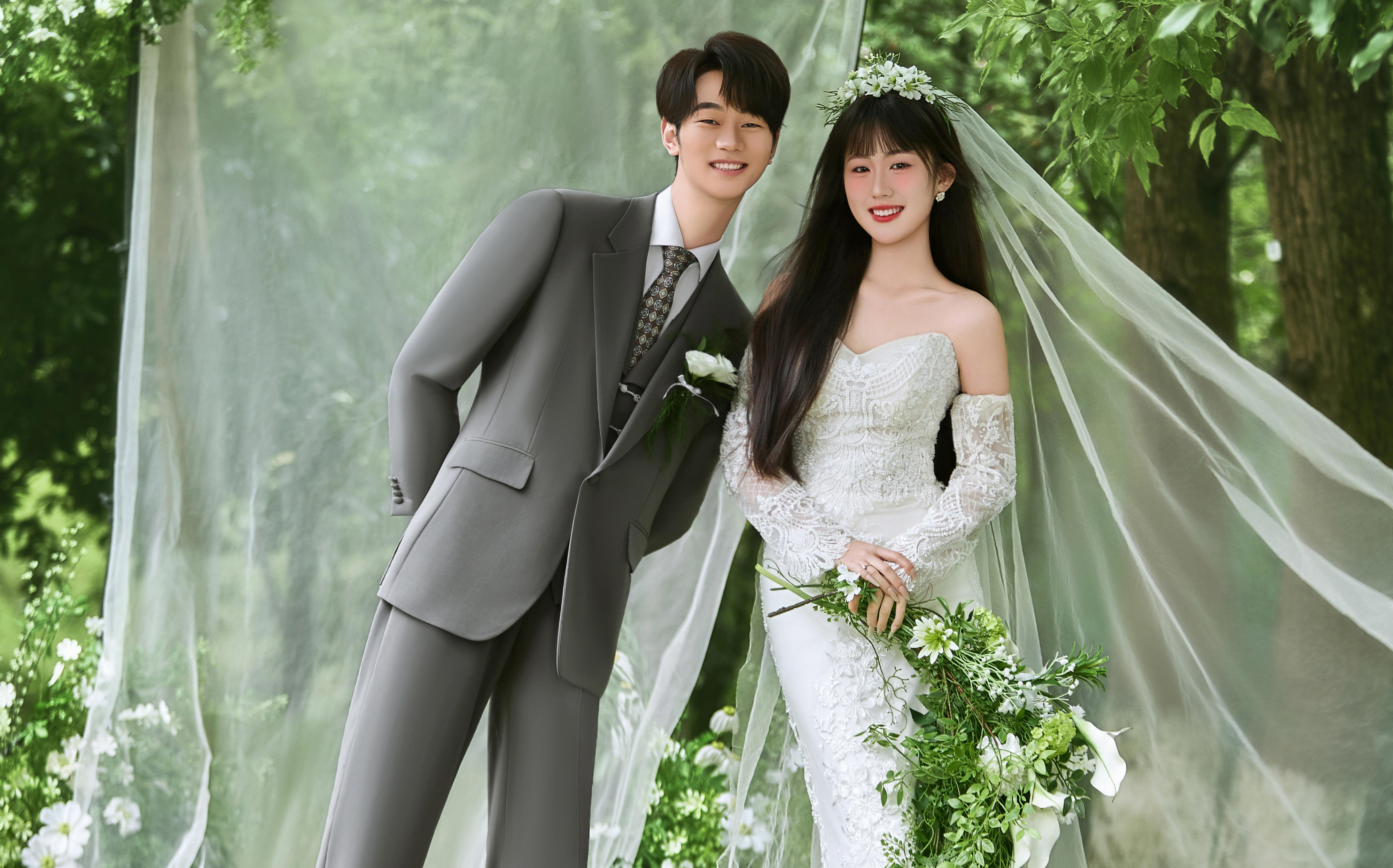 巴中婚紗照|草坪森系婚紗照浪漫甜蜜