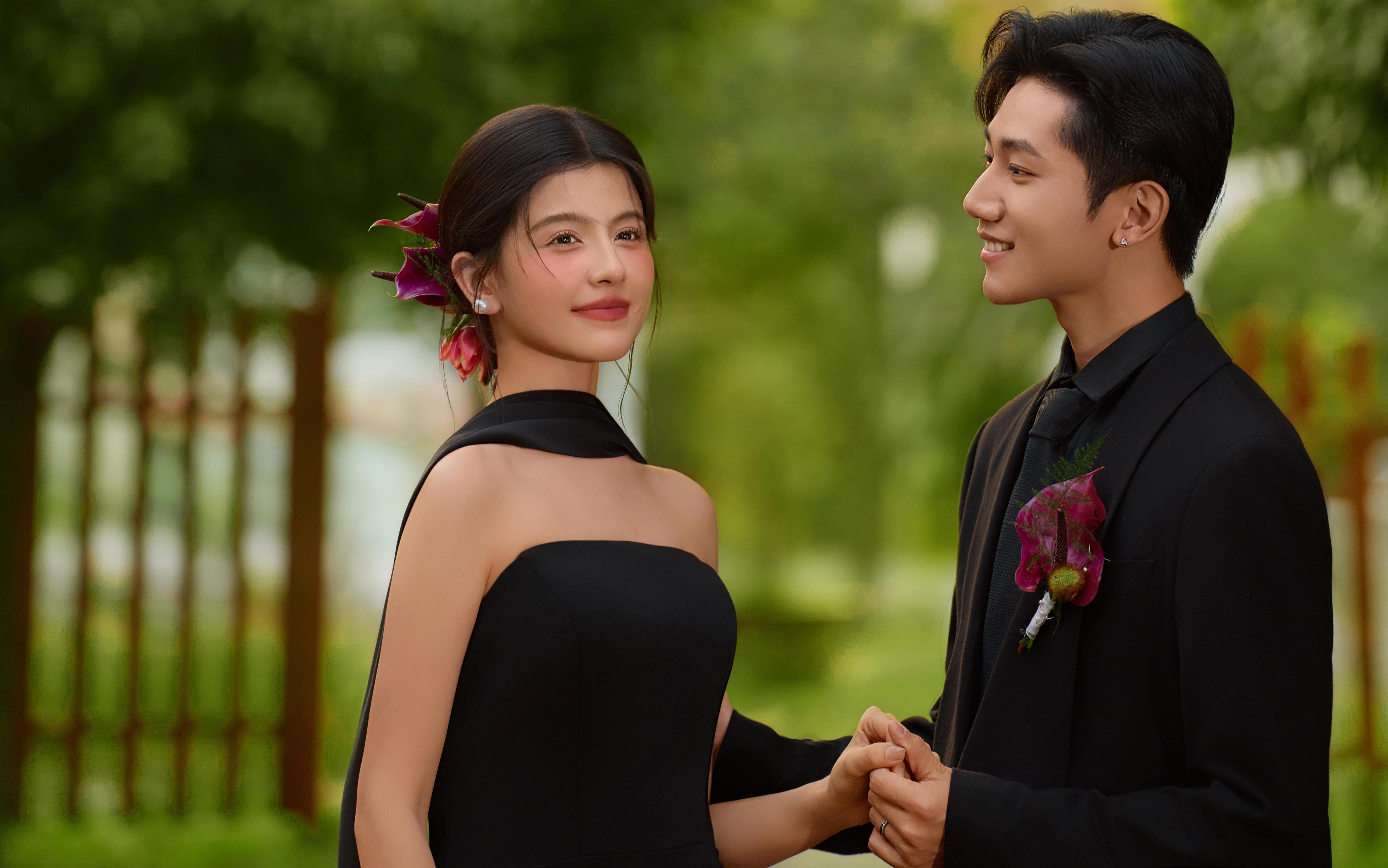 默寫幸福/優(yōu)雅的黑紗森系草坪婚紗照