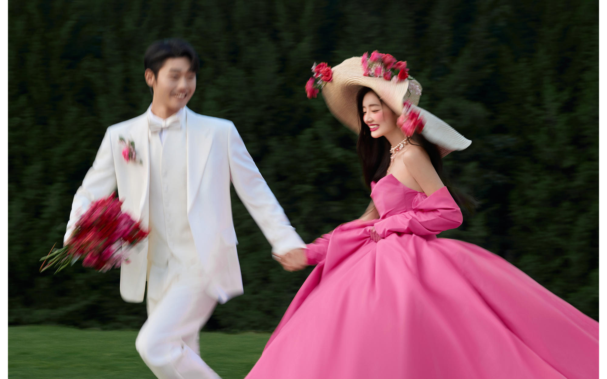 在逃公主！浆果色的婚纱照太特别（费洛伊德的爱恋）