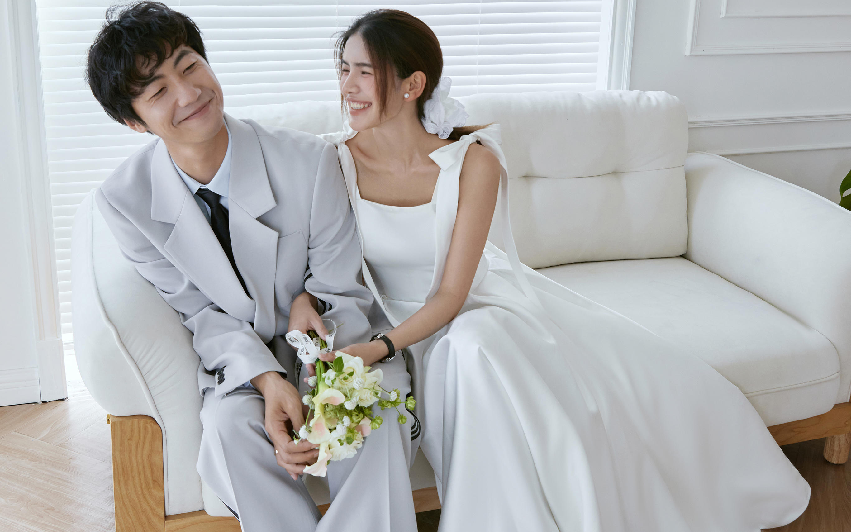 e人属性大爆发‼️个性又出片的纪实婚纱照
