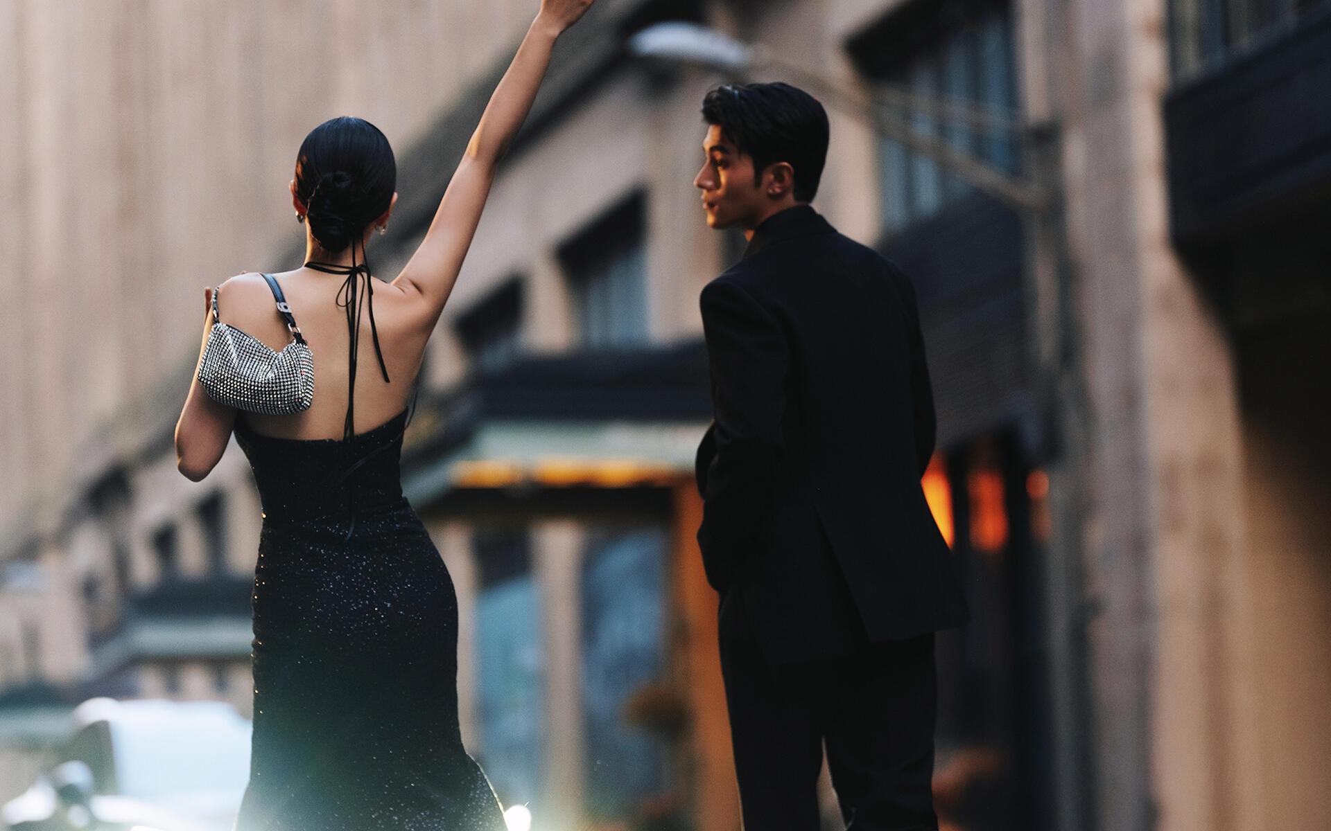 乖？不好意思不会🗯️婚纱照走的就是高冷路线