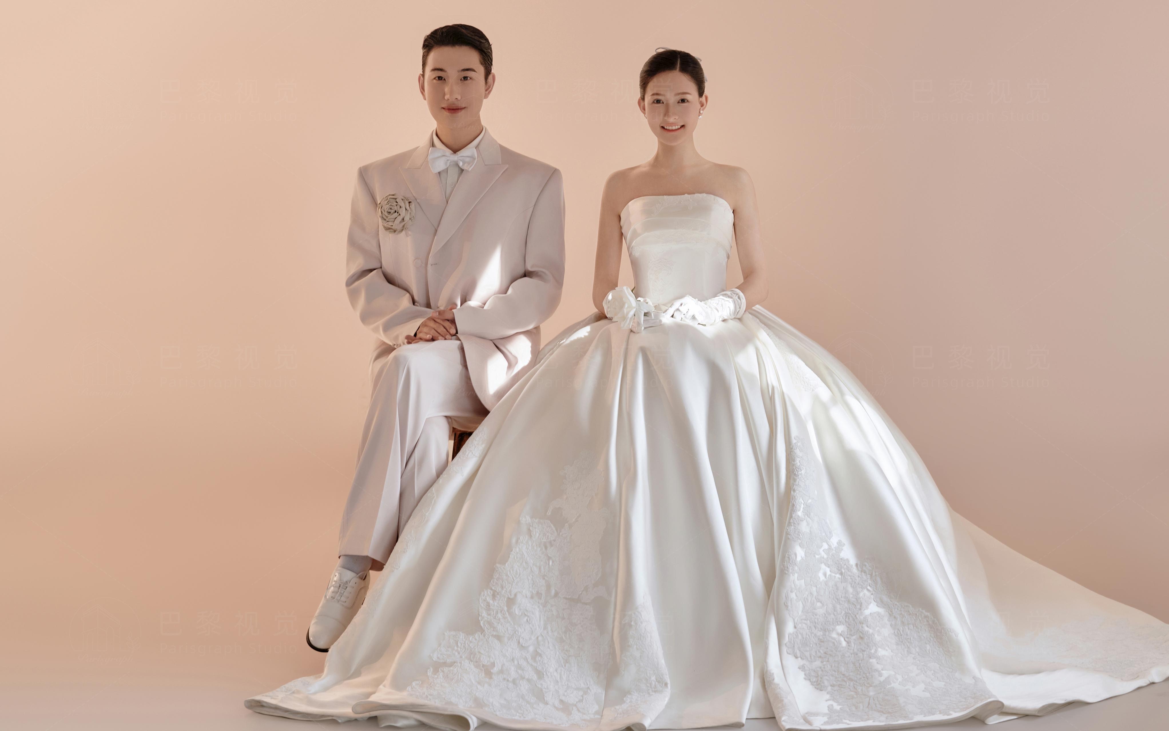 极简韩式 缎面婚纱可出片啦~