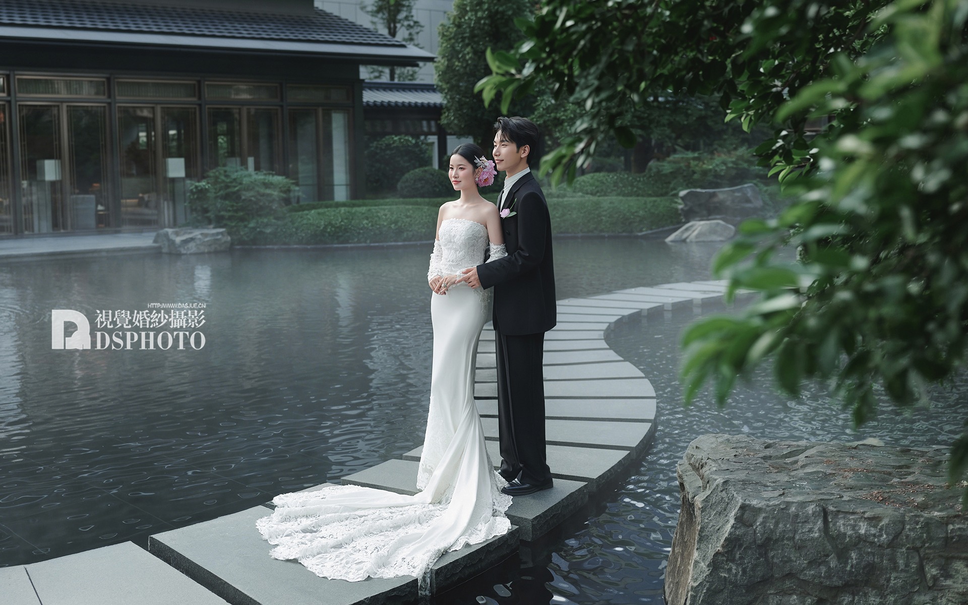 新中式园林婚纱照｜在园林里，许一场“浮生若梦”
