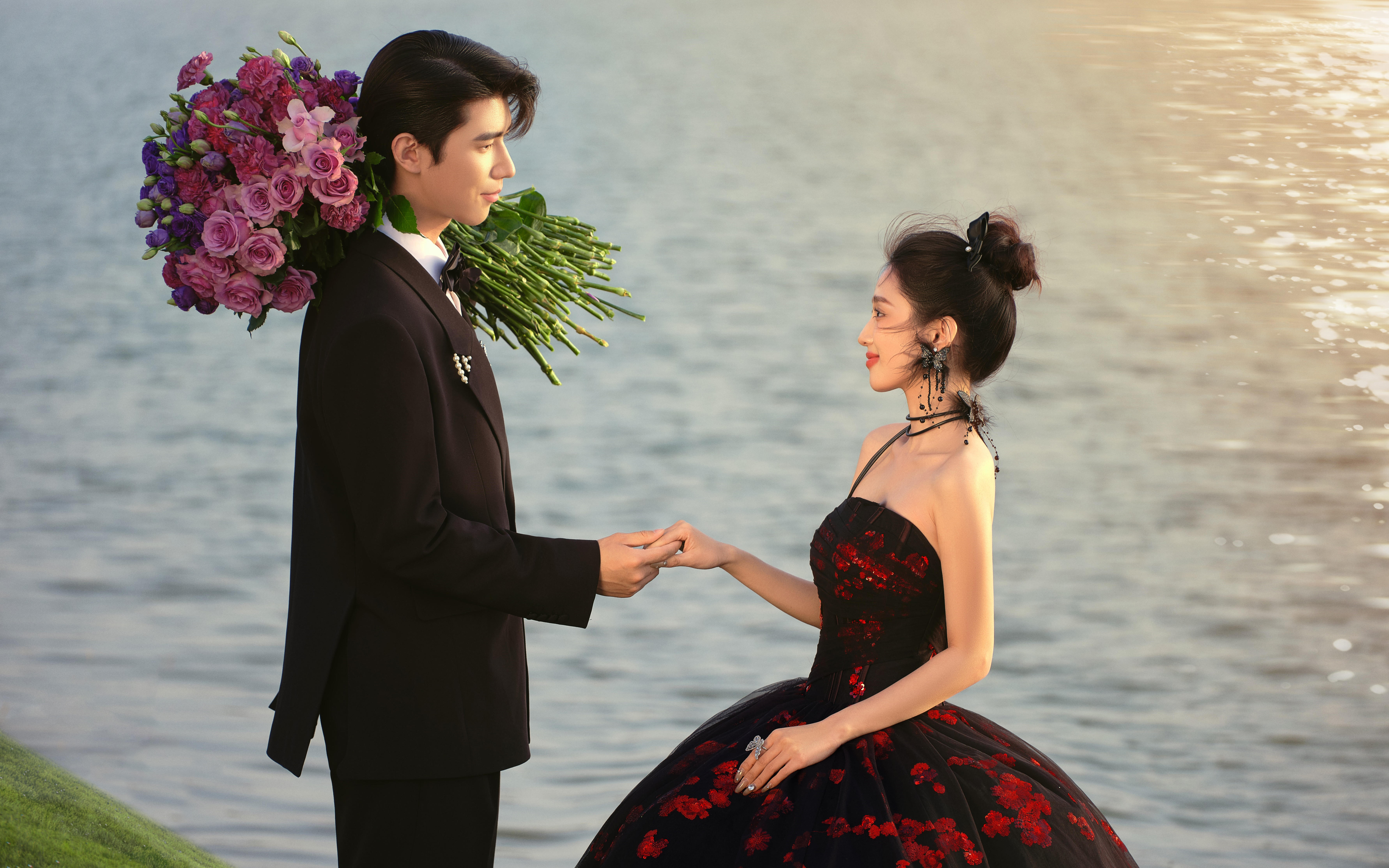 限時(shí)特惠｜夕陽下的粼波微漾見證我們的甜蜜愛情