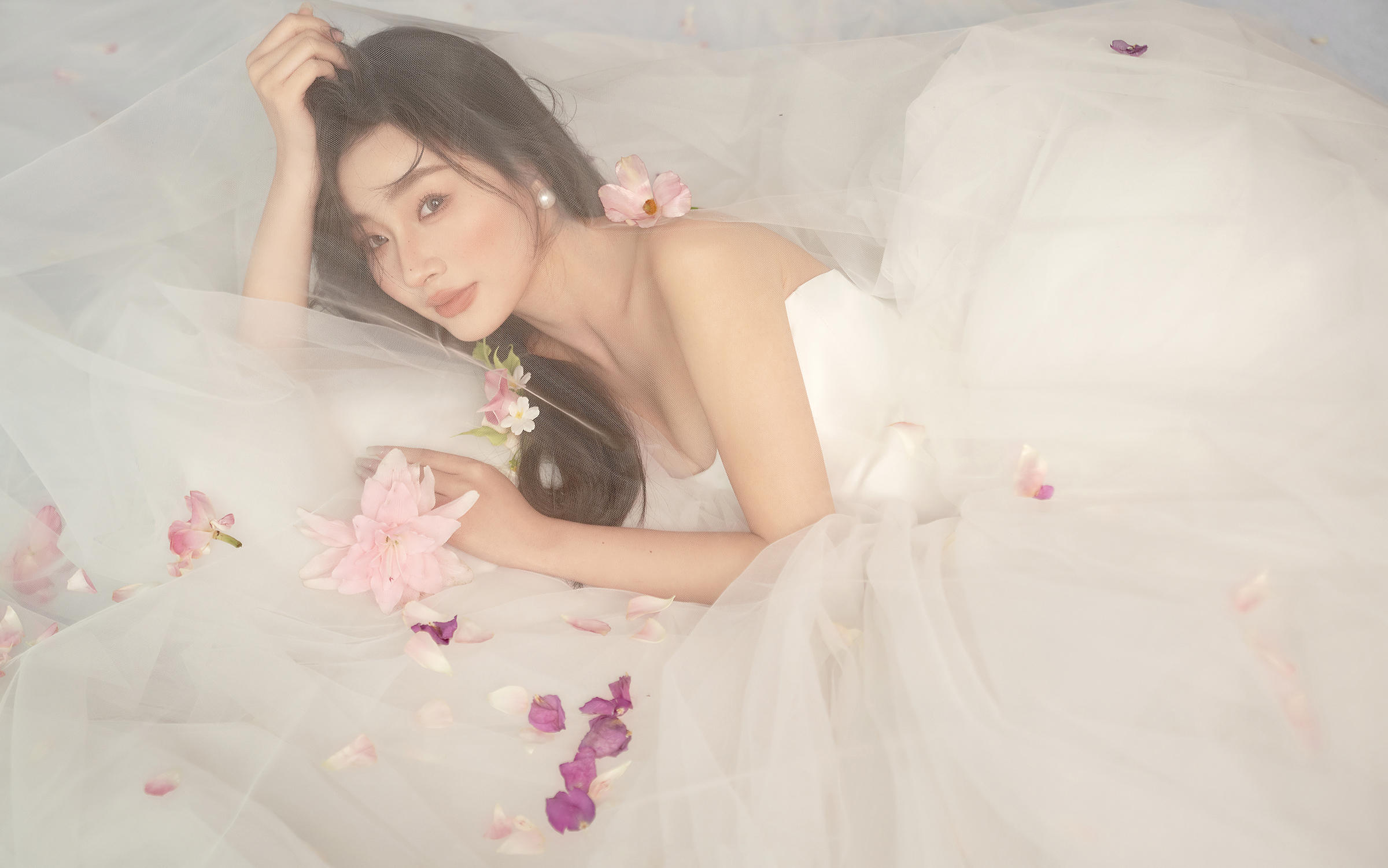 【热门推荐】白纱配柔纱，是刻在DNA里浪漫