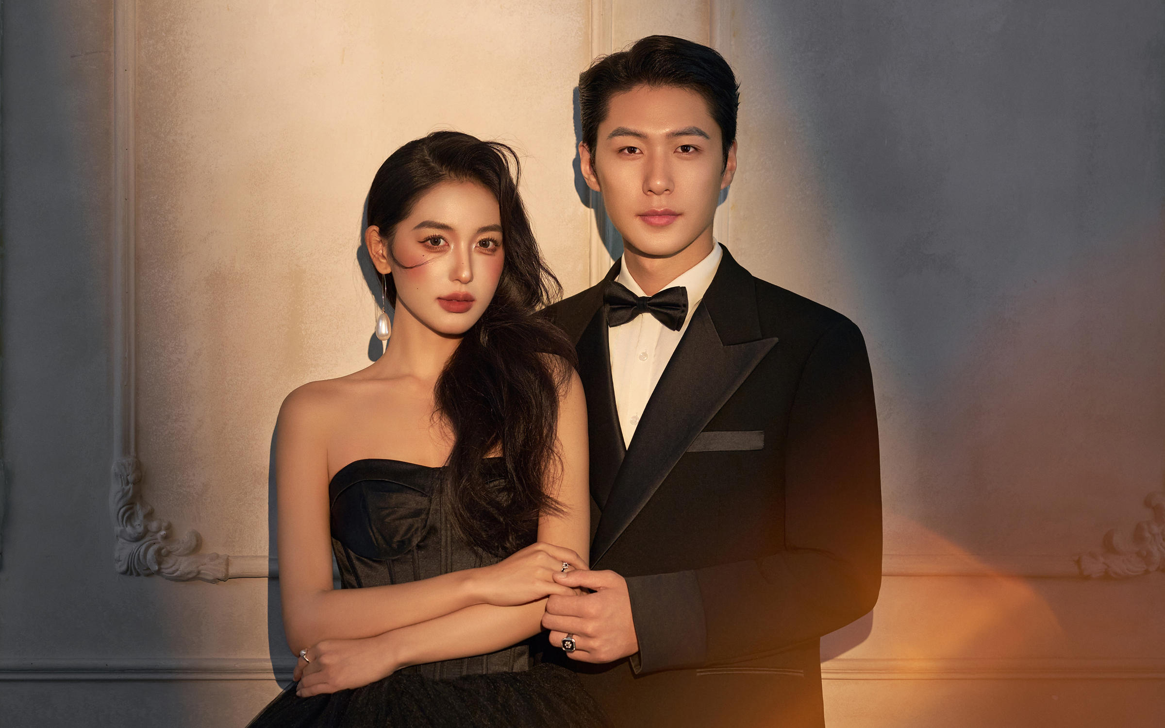 黑紗婚照天花板，盡顯女王神態(tài)，神秘又浪漫