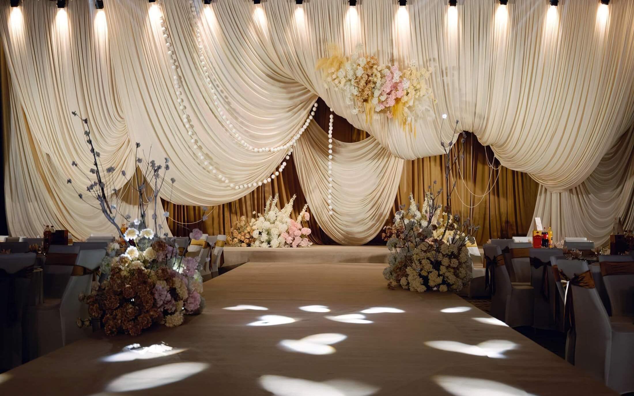 【梦幻婚庆礼仪策划】香槟咖色韩式布幔婚礼