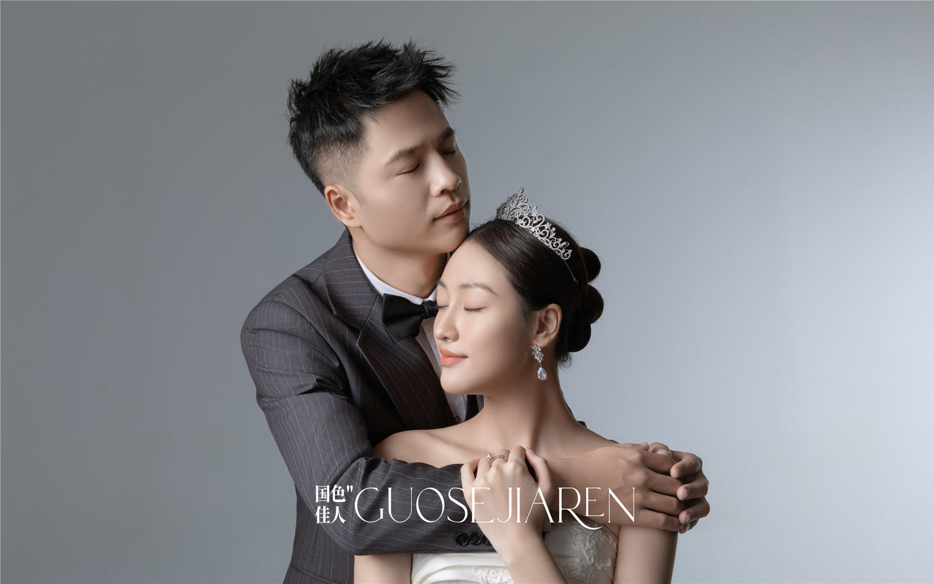 期待已久的韩系渐变灰主纱婚纱照💫✨简约高级