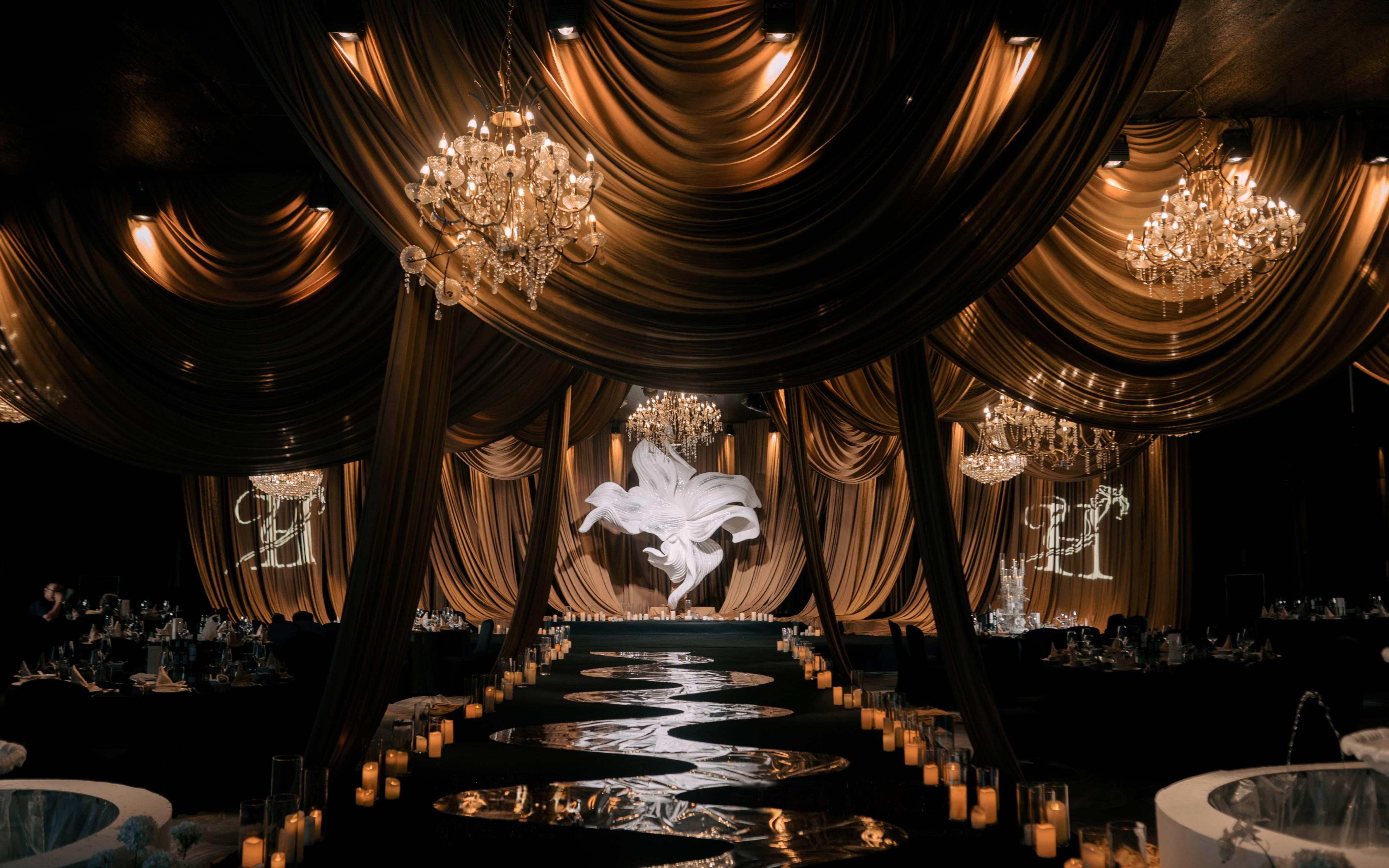 棕幔缱绻，共赴白首之约