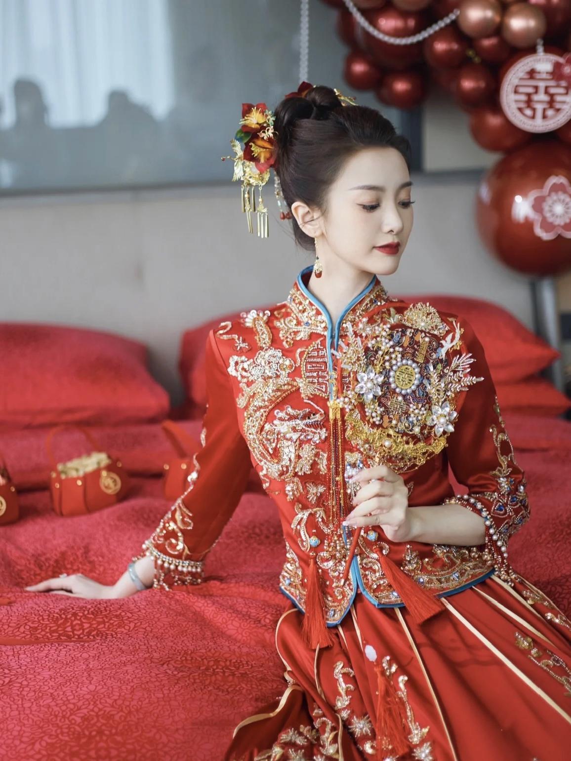 红豆婚纱 / 秀禾服