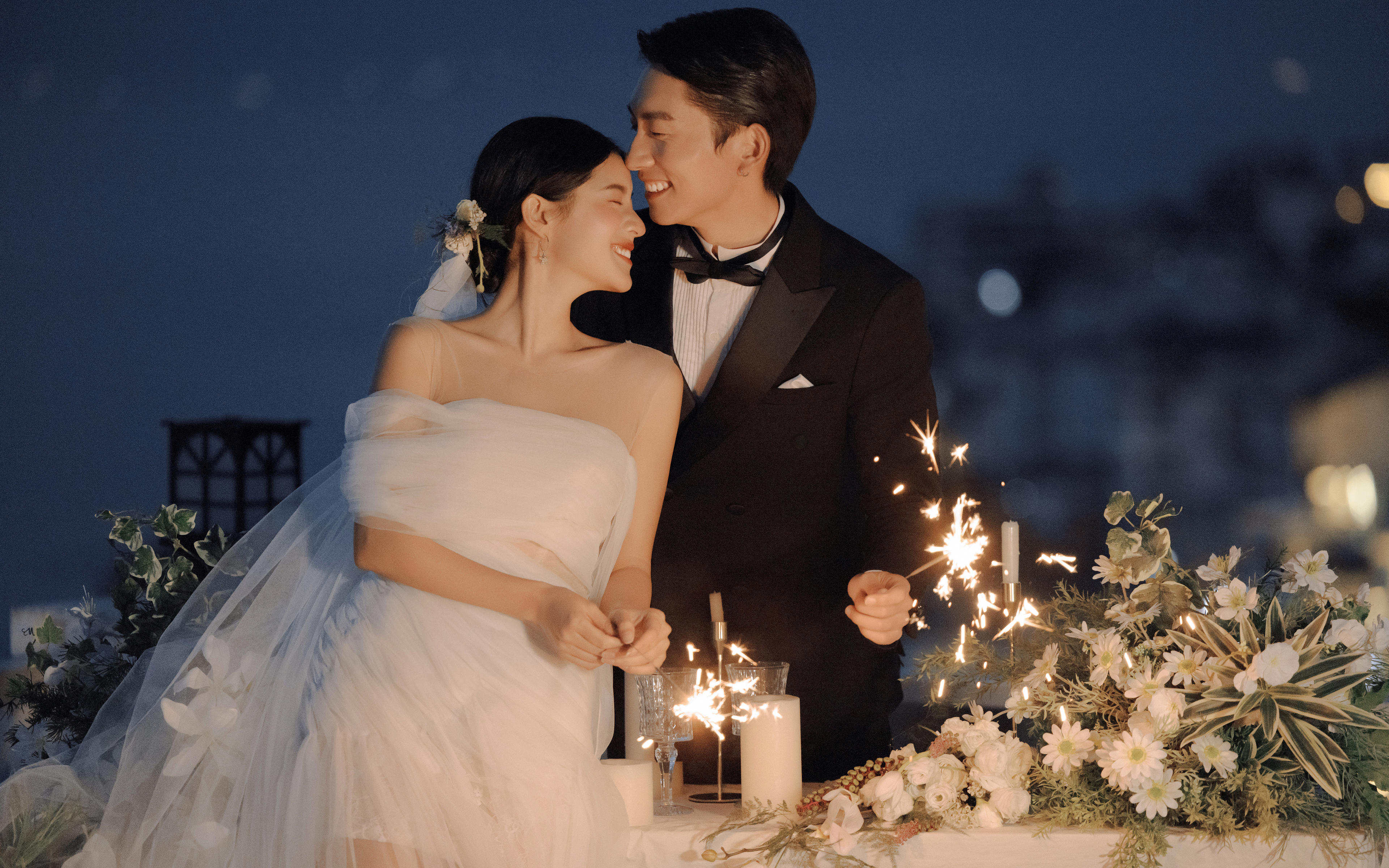 【法式印象】千言万语都藏在夜景烟花婚纱照里