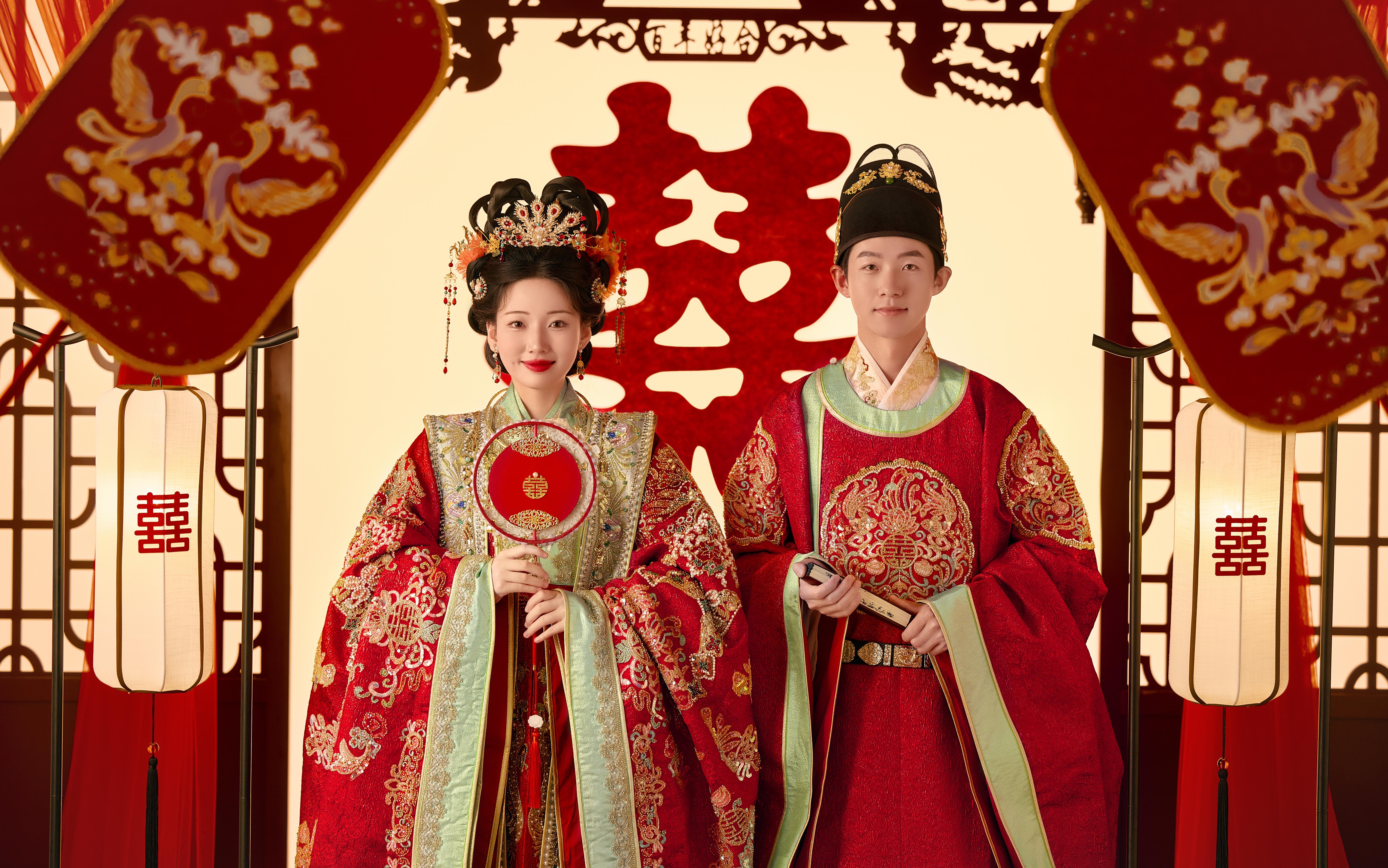 經(jīng)典東方審美/鳳冠霞帔喜慶婚紗照