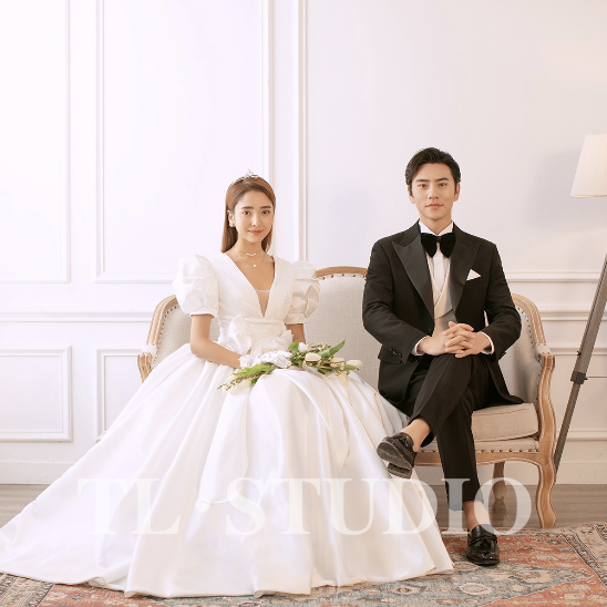 室内婚纱照每一个瞬间都是永恒的经典