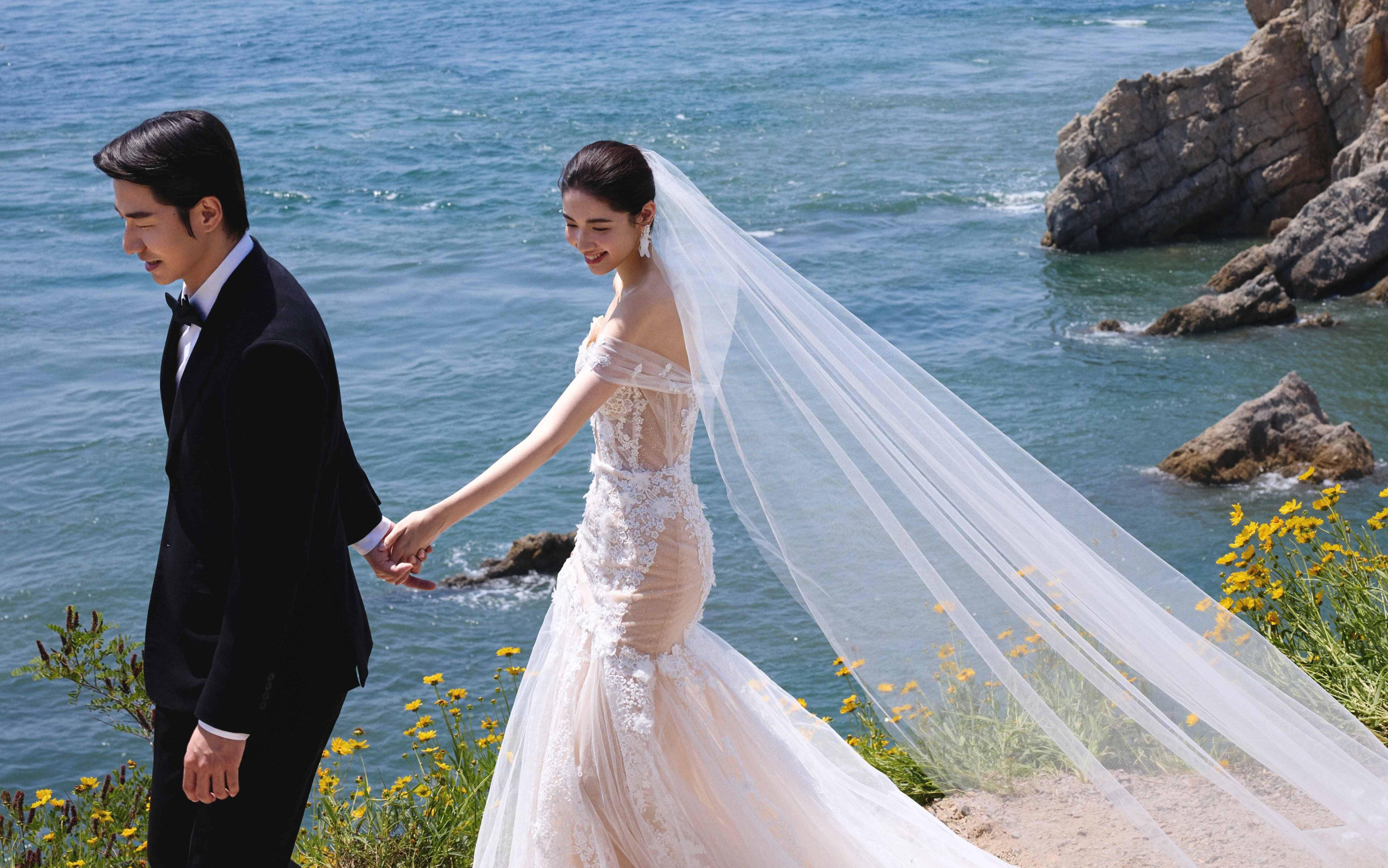 在海邊奔赴一場(chǎng)以愛(ài)為名的遇見(jiàn)