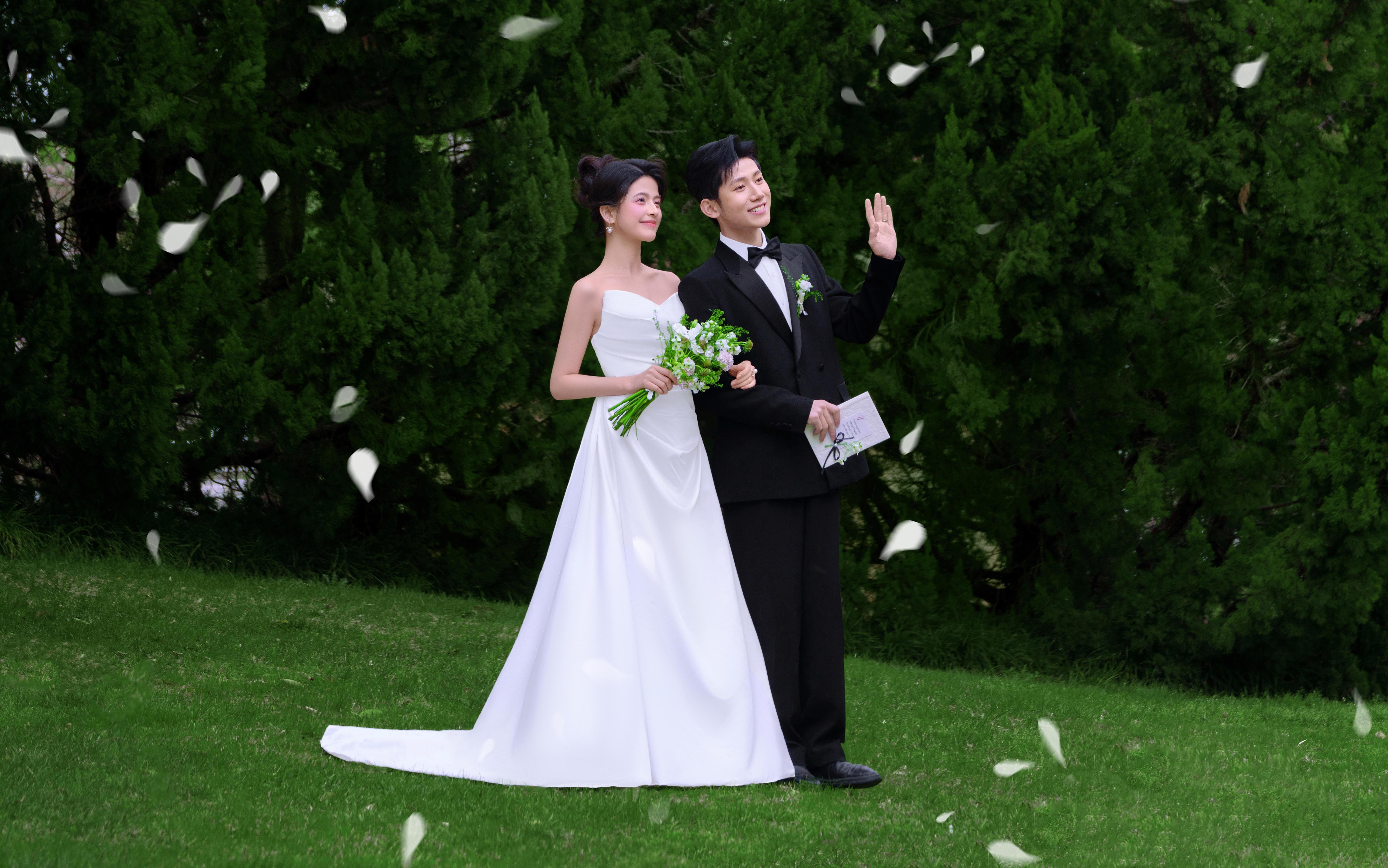 浪漫的夢(mèng)/真拍到電影里的草坪婚紗照