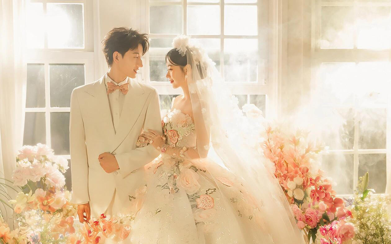 鮮花氛圍感的神?花房油畫婚紗照??