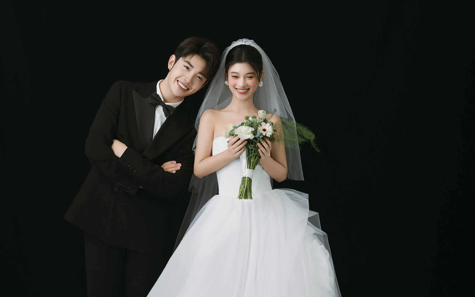 自由随性｜藏不住的幸福与甜蜜 极简婚纱照