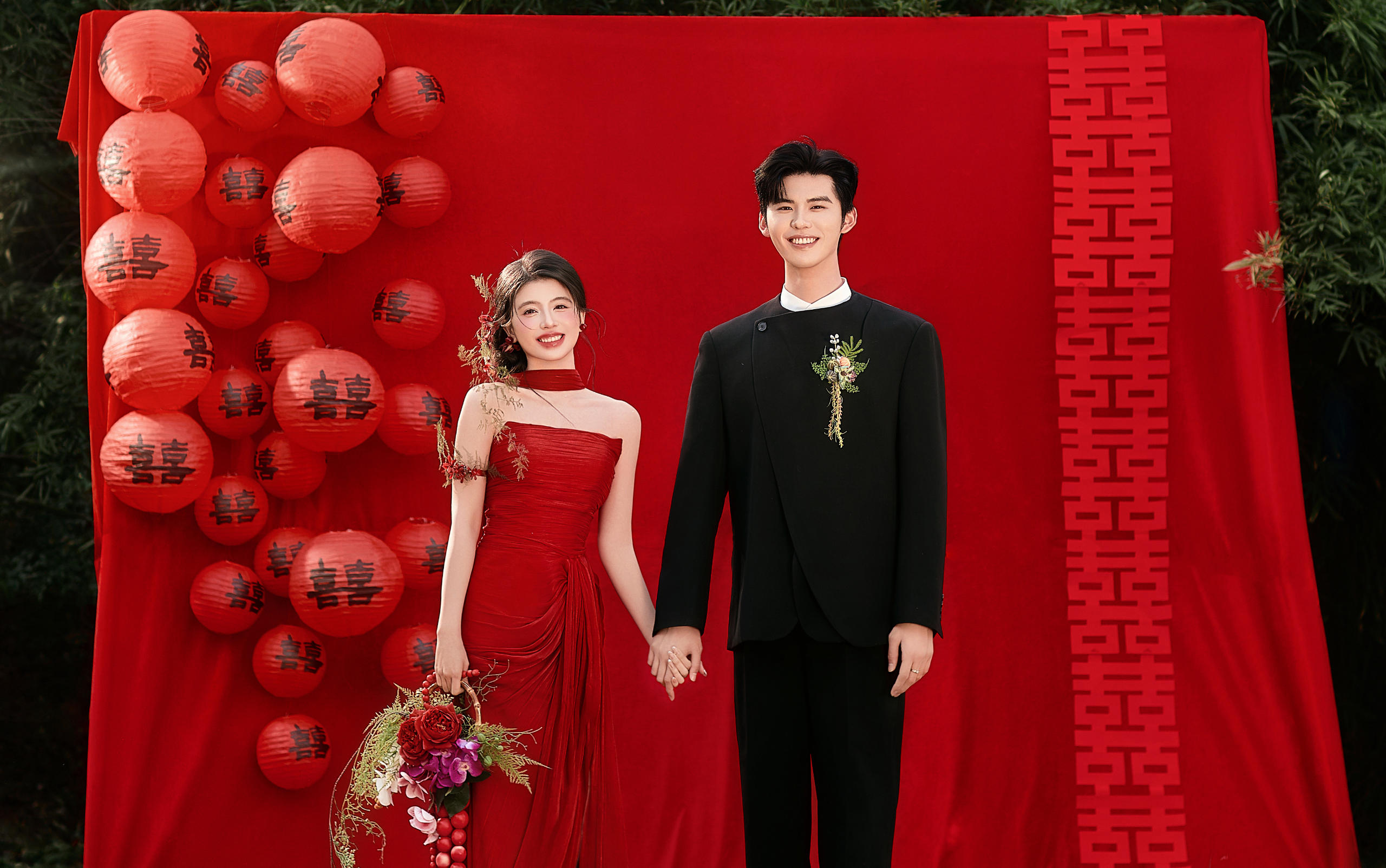 室外喜嫁風(fēng)婚紗照