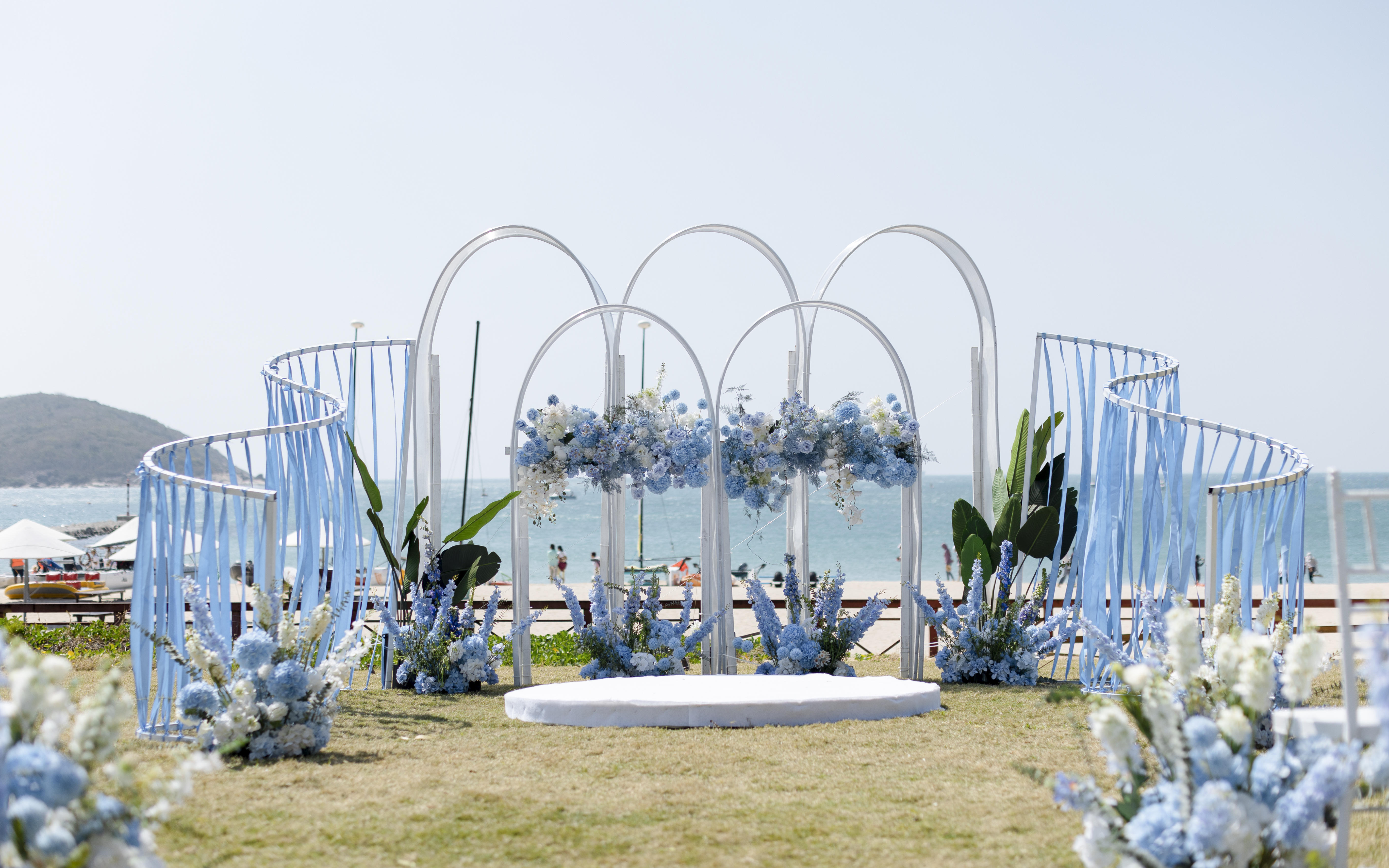 白兰色系亚龙湾海景国际酒店目的地婚礼