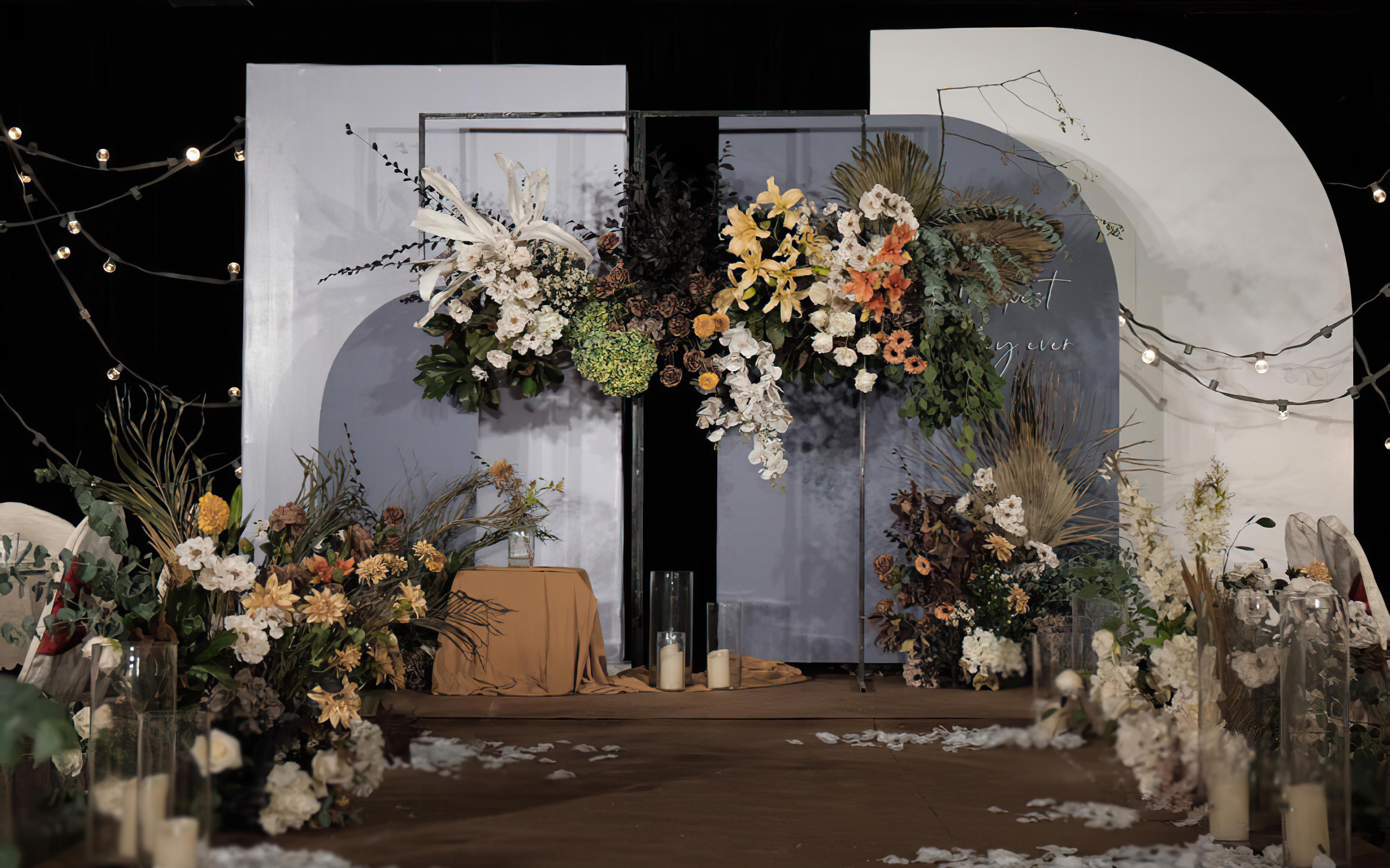 沉稳色调，演绎空间质感之美