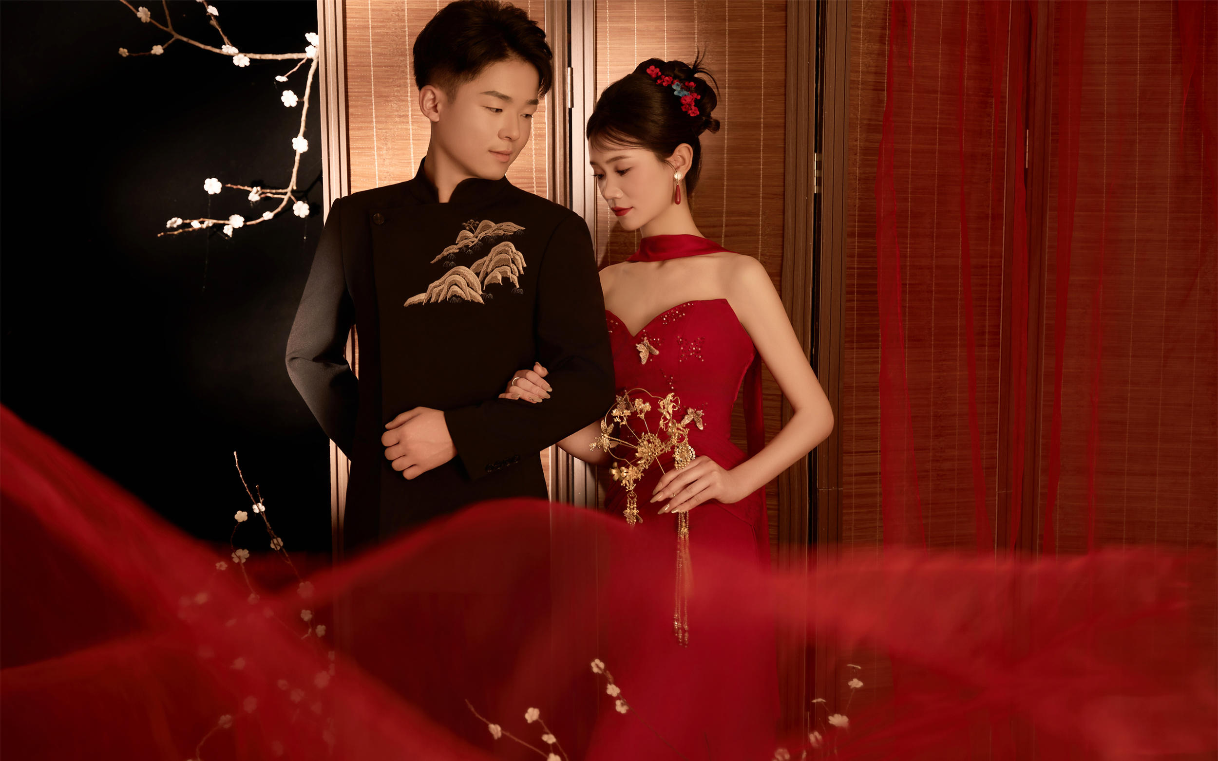 太吸睛啦‼️一眼万年的清冷感新中式婚纱照