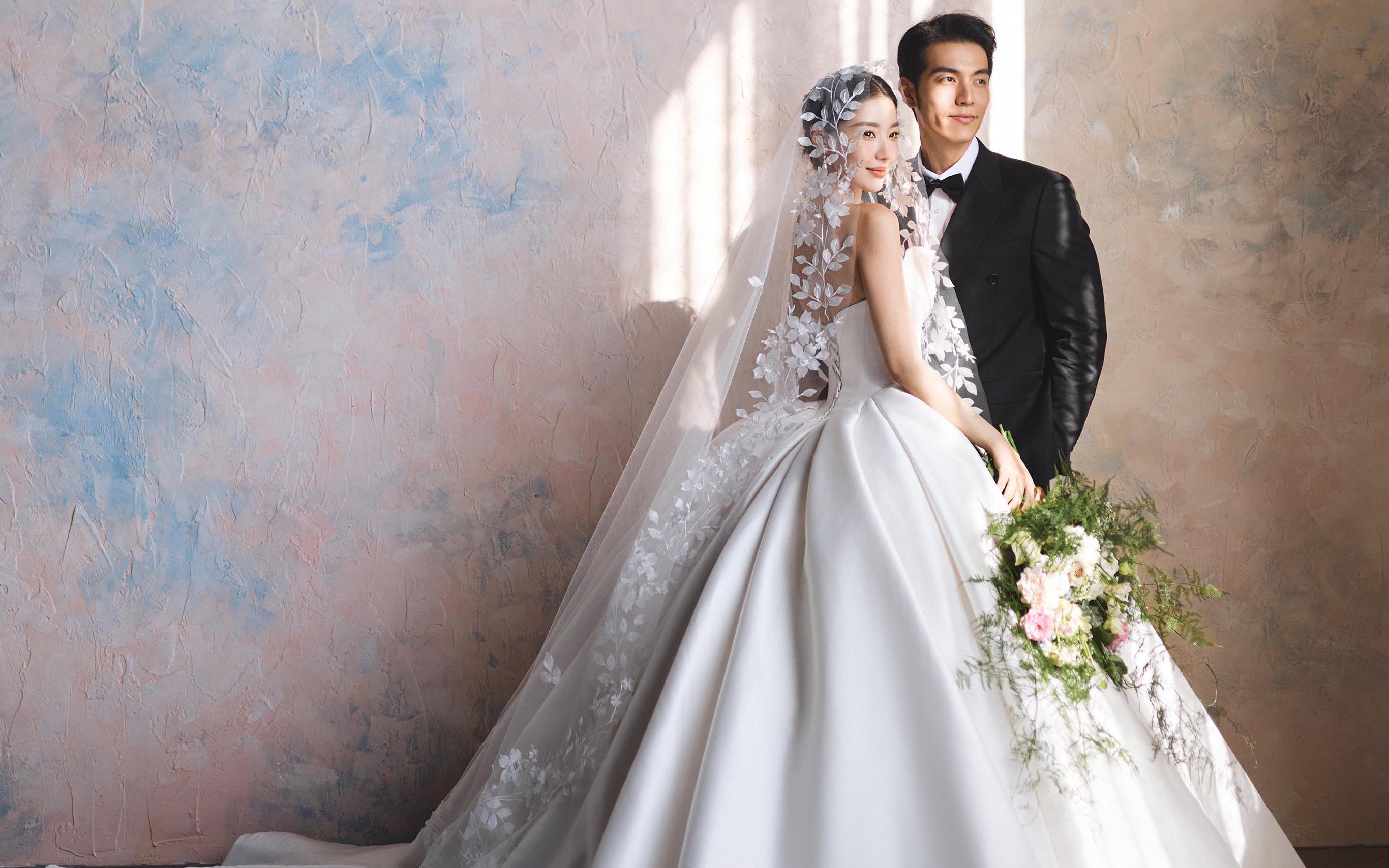 美到窒息的复古光影婚纱照❗张张美得像画报