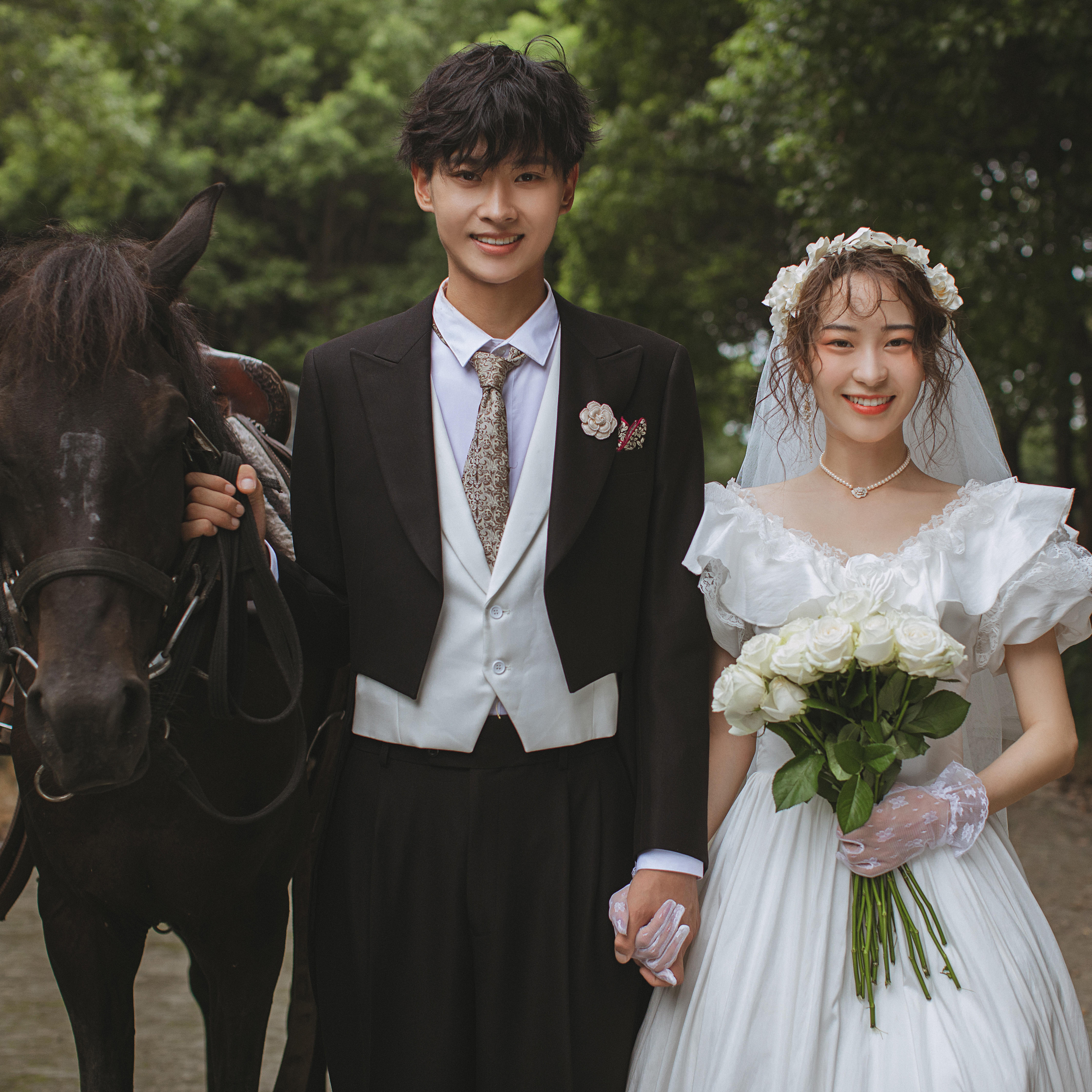 电影感马场婚纱照 圆了我一场童话公主梦