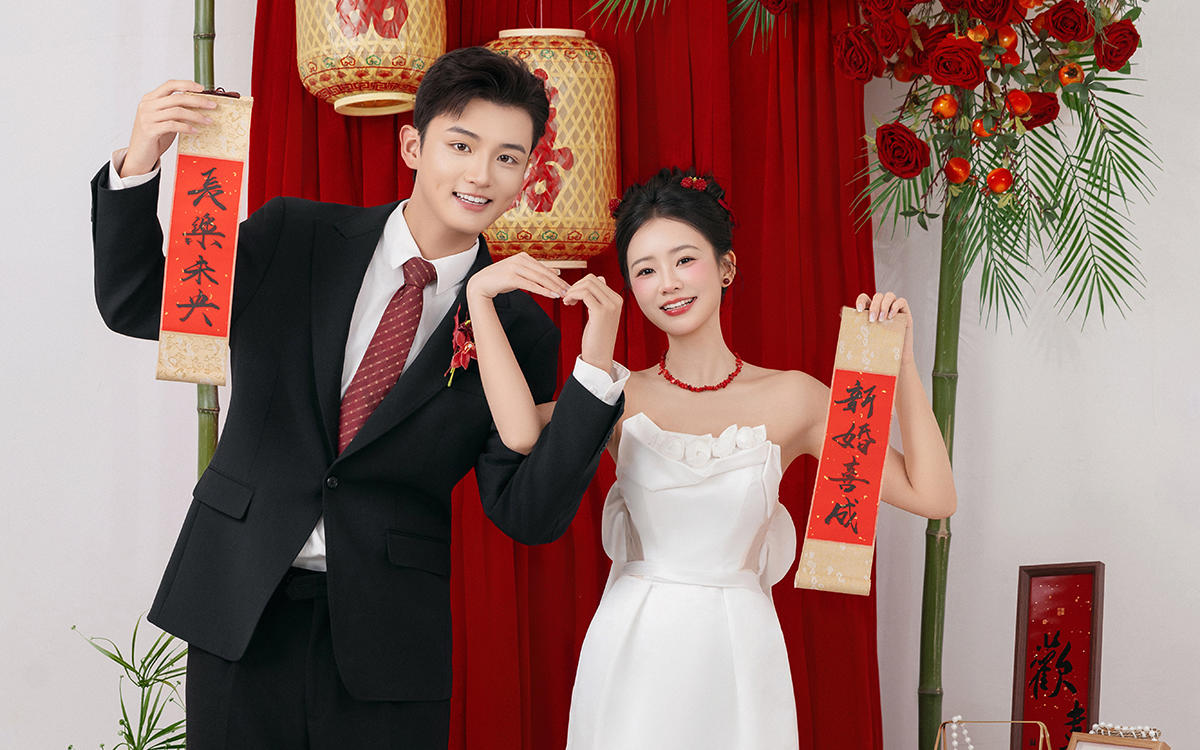 內(nèi)景 l 社恐人士專屬預(yù)制訂婚照