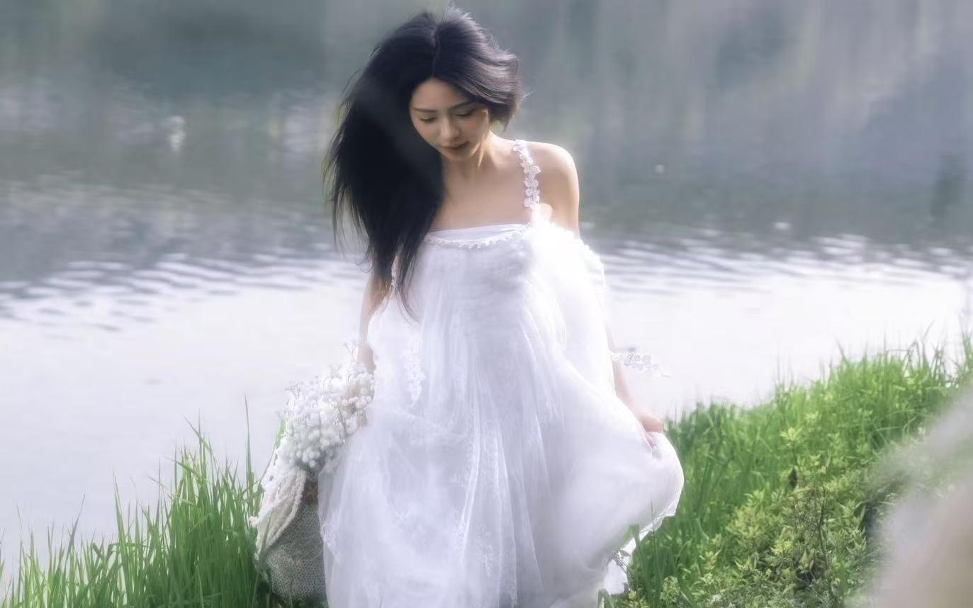 只愿温柔的风，永远吹向春天