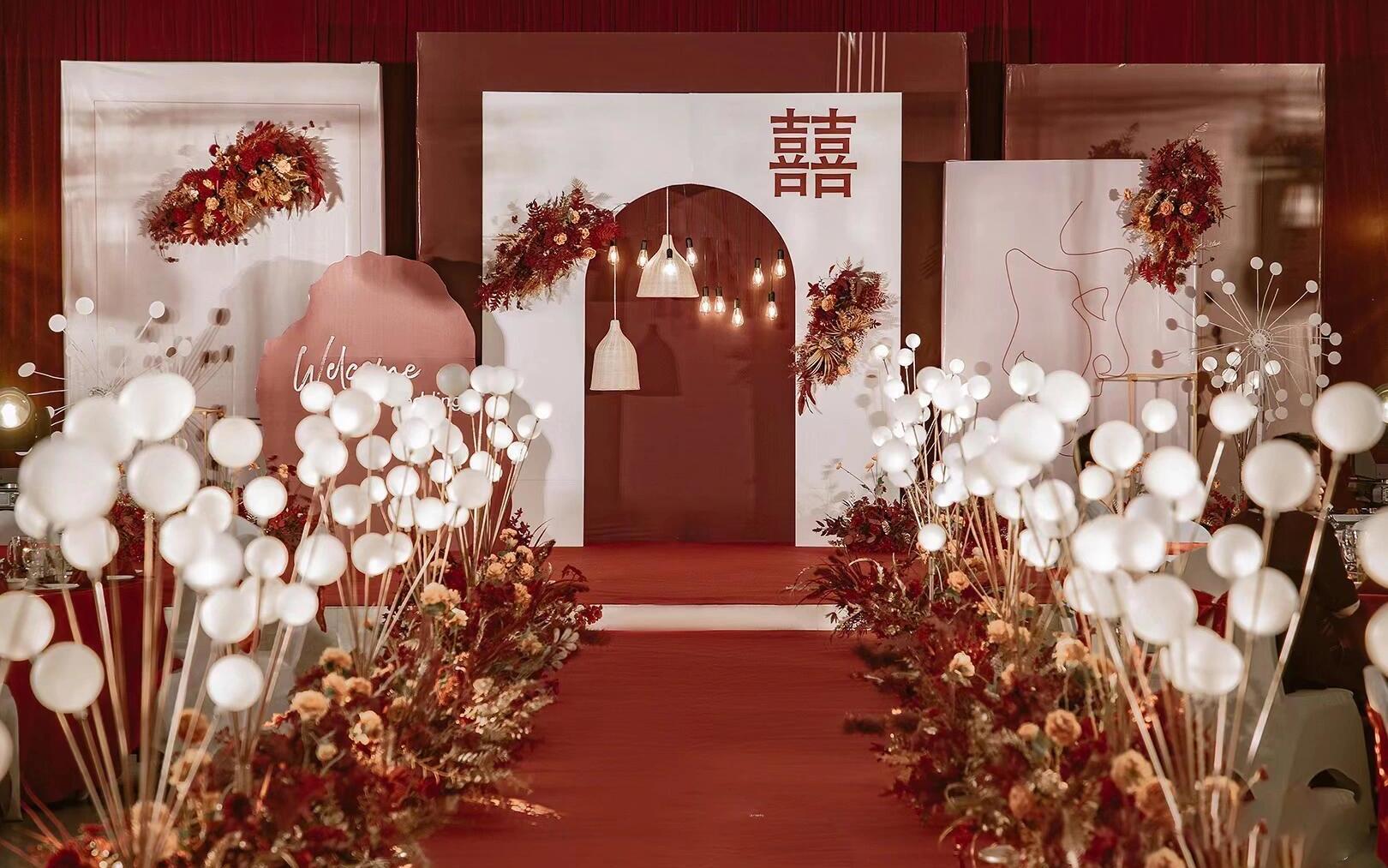 浪漫婚禮定制-紅色簡(jiǎn)約