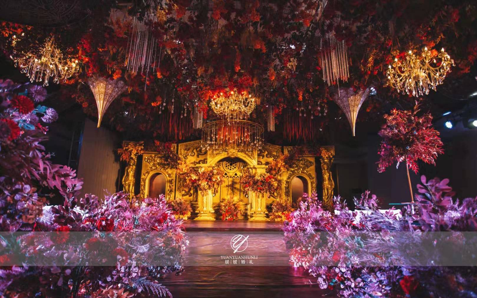 「媛媛婚禮」不一樣的婚禮-婉約中式紅窺見羅馬風(fēng)情